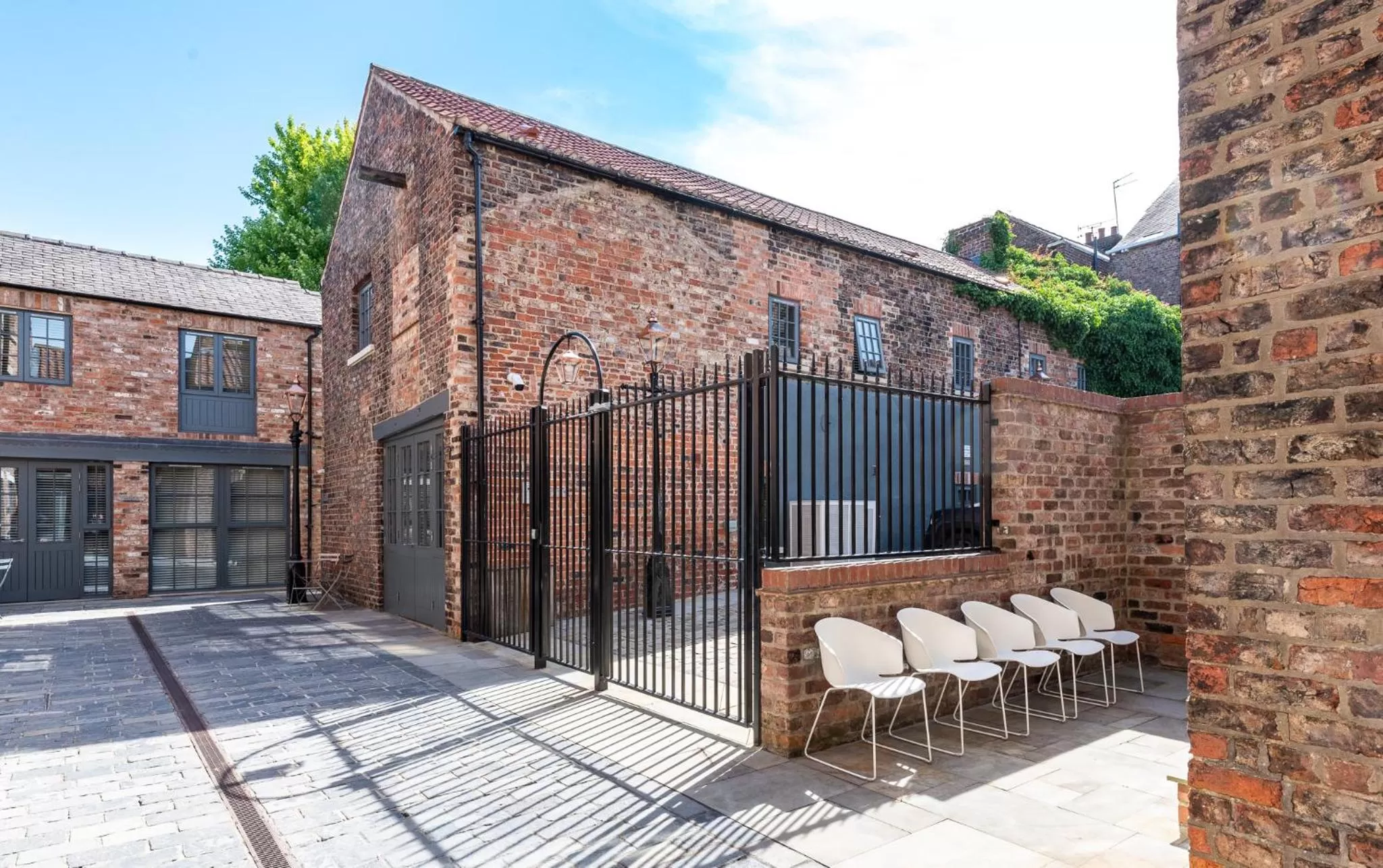 Seating area, Property Building in The Lawrance Luxury Aparthotel - York