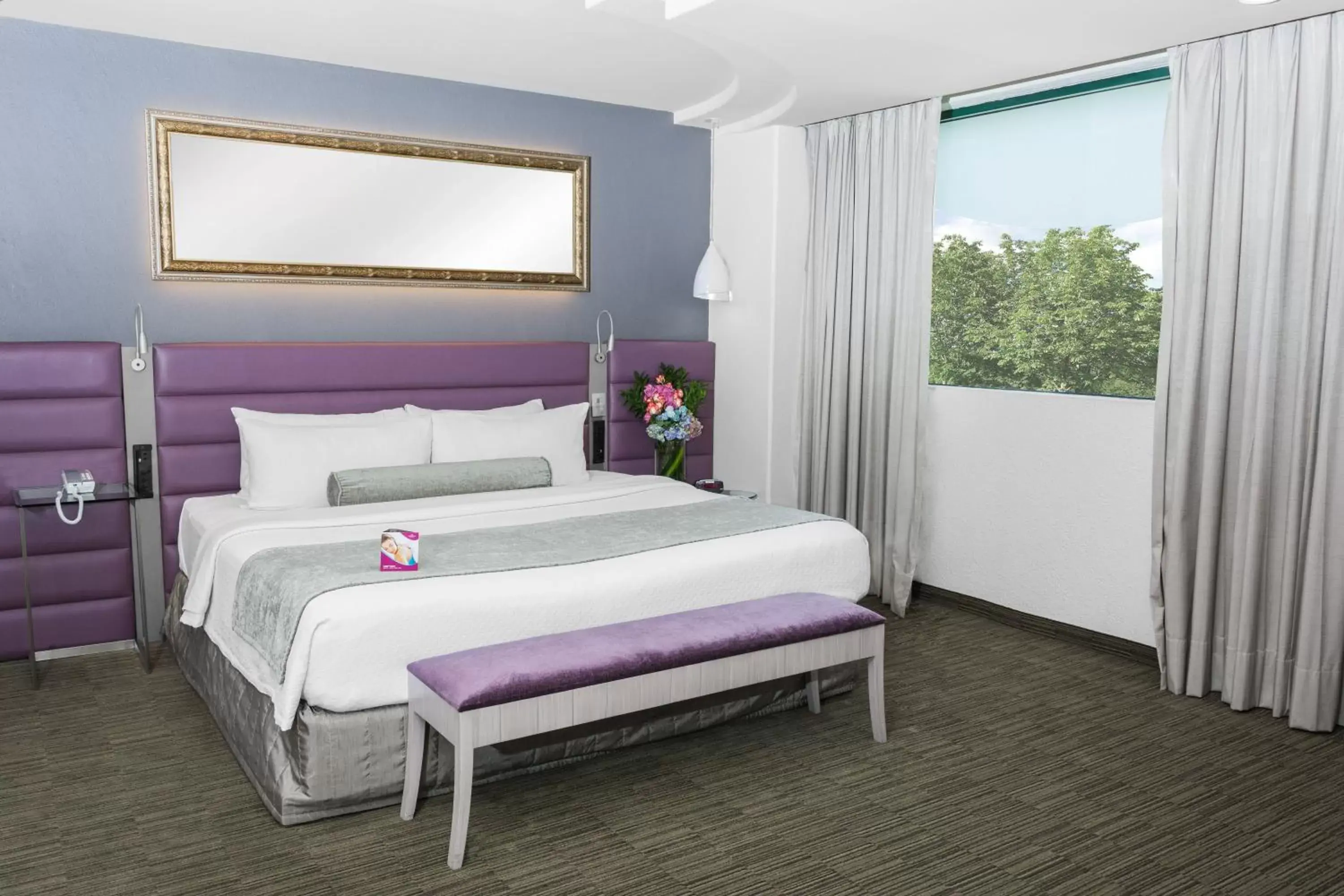 Bed in Crowne Plaza Toluca - Lancaster, an IHG Hotel