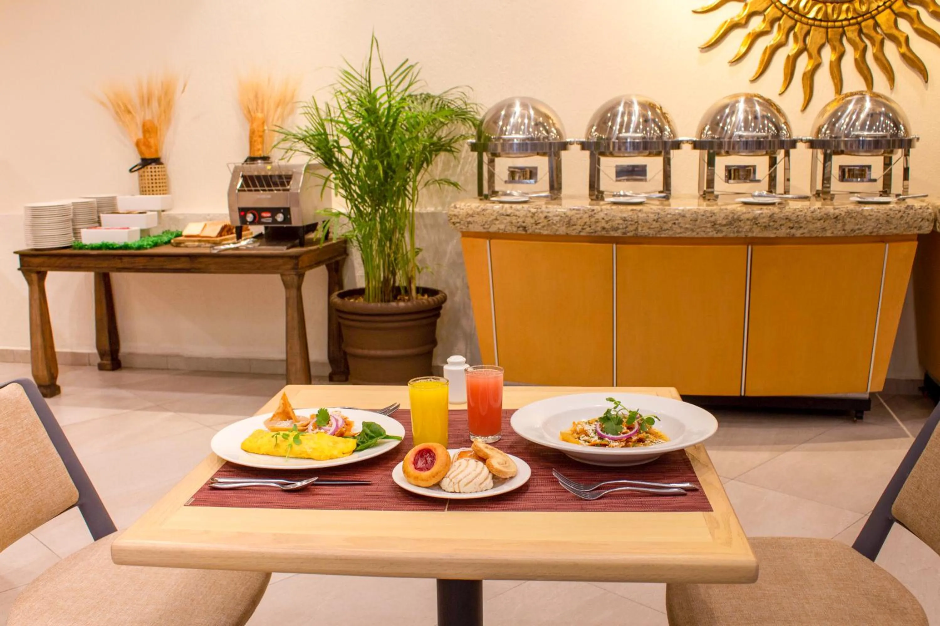 Breakfast in Hotel Guadalajara Plaza Expo