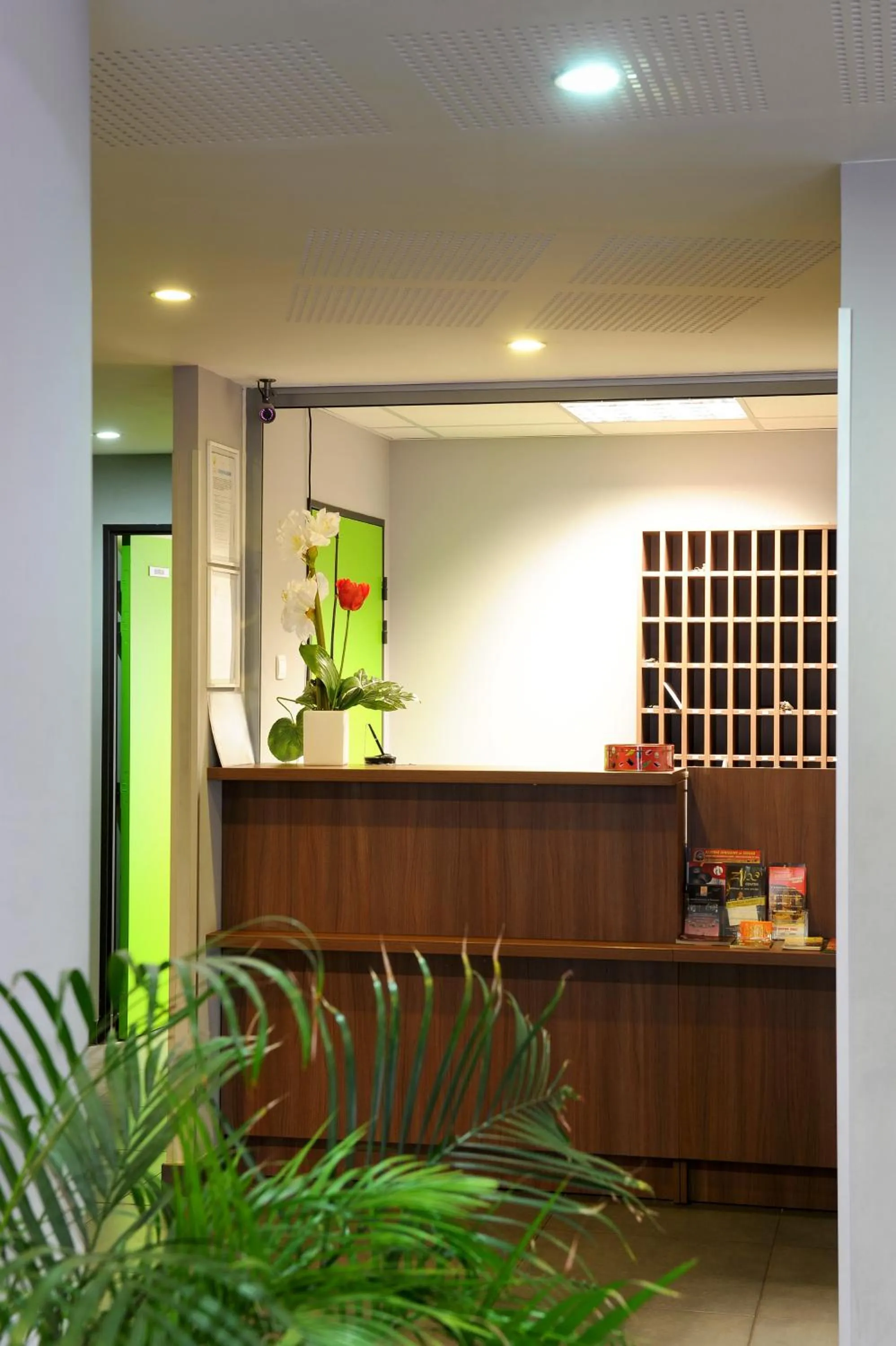 Lobby or reception in Appart-Hôtel Mer & Golf City Perpignan Centre