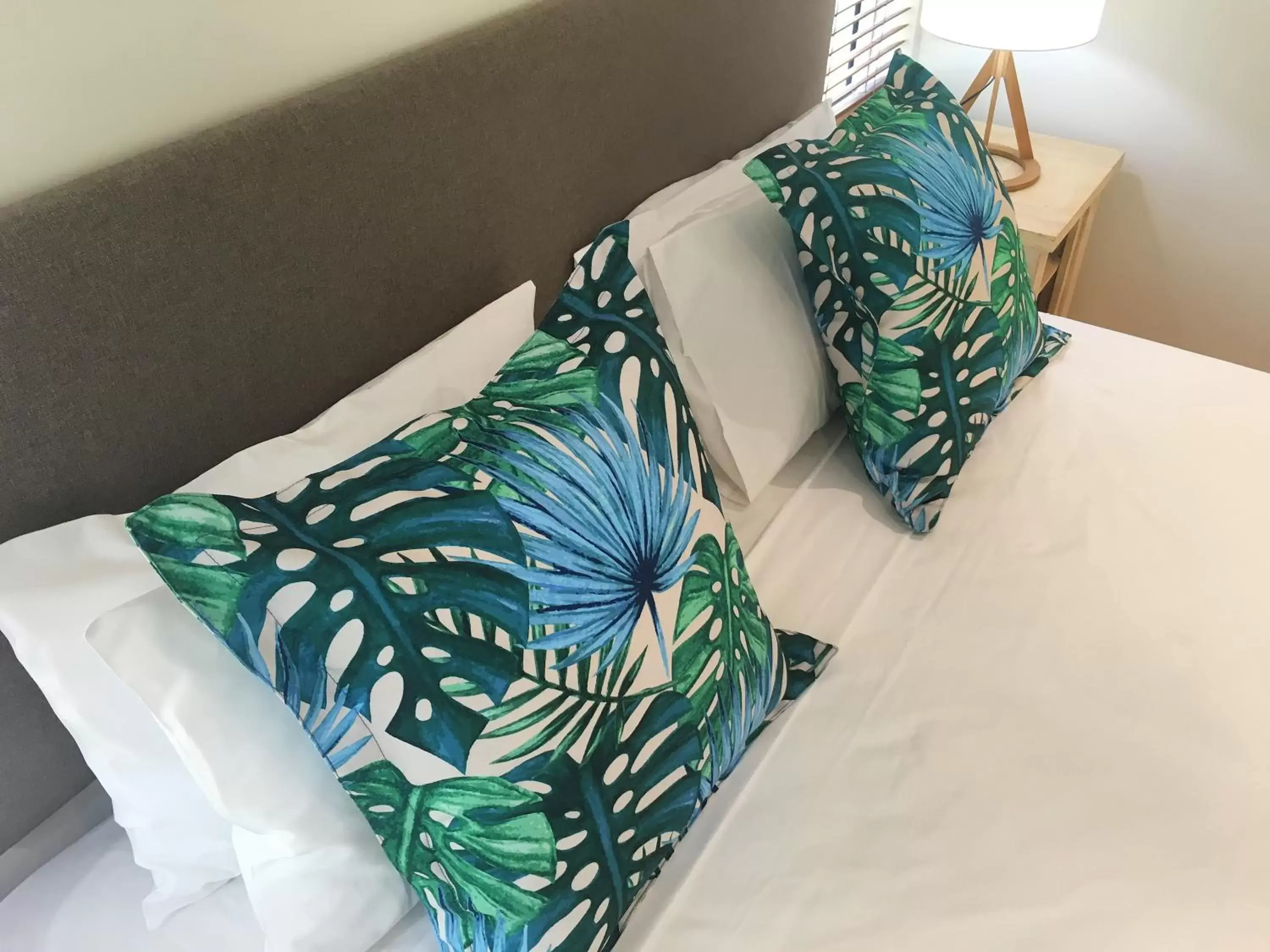 Bed in Cayman Villas Port Douglas