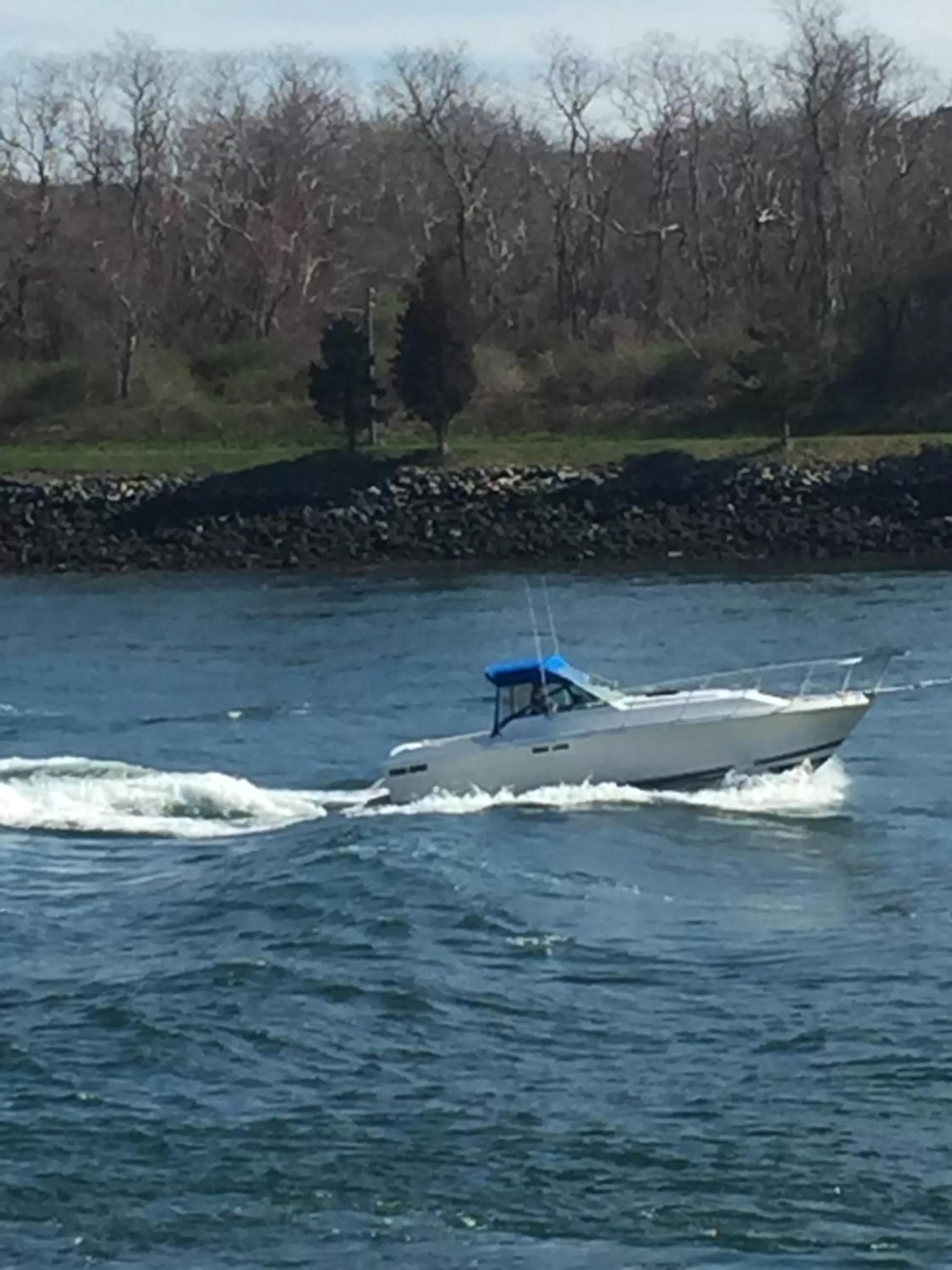 Inn 38 Oak Bluff Circle