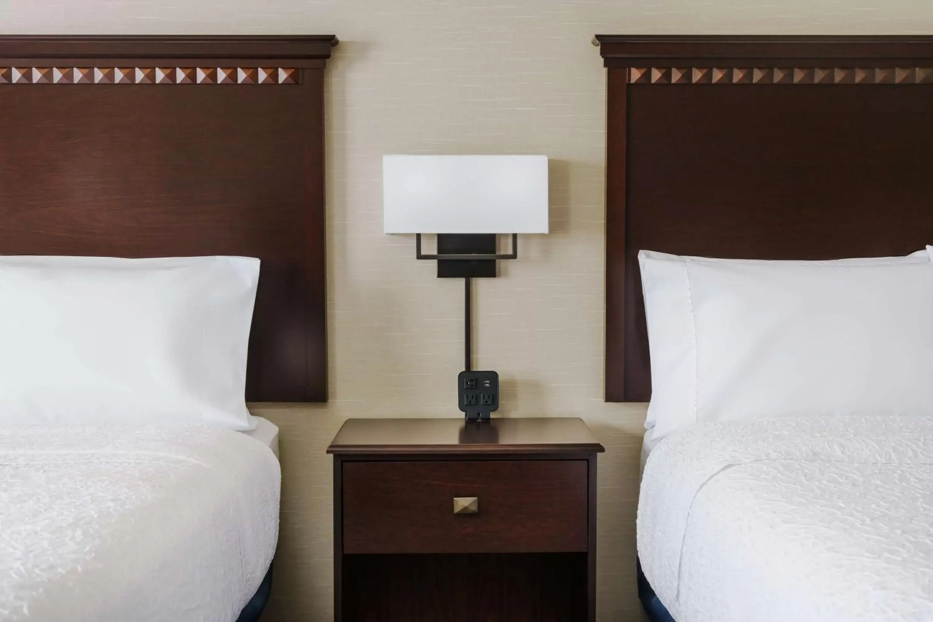 Bed in Hampton Inn & Suites West Sacramento Bed in Hampton Inn & Suites West Sacramento