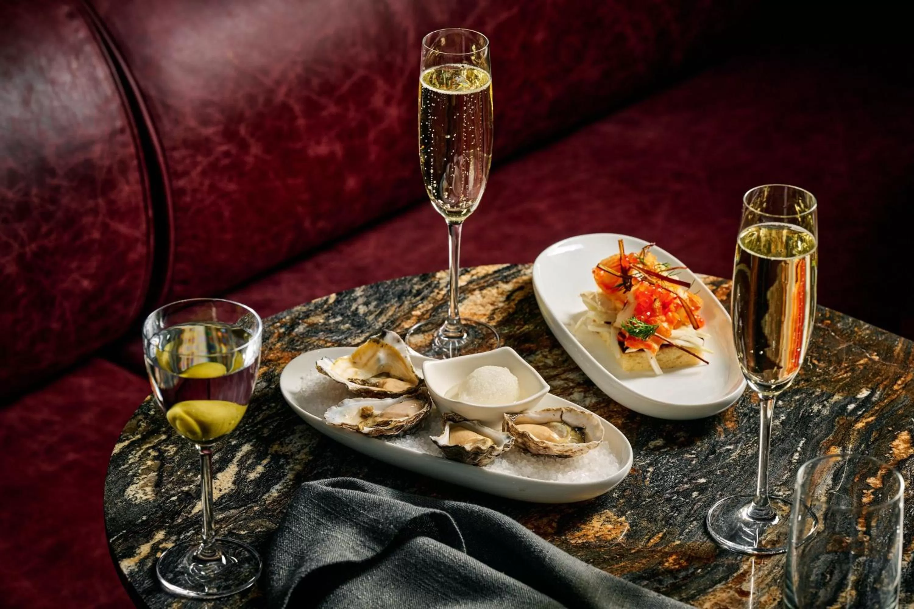 Lounge or bar in Le Meridien Melbourne