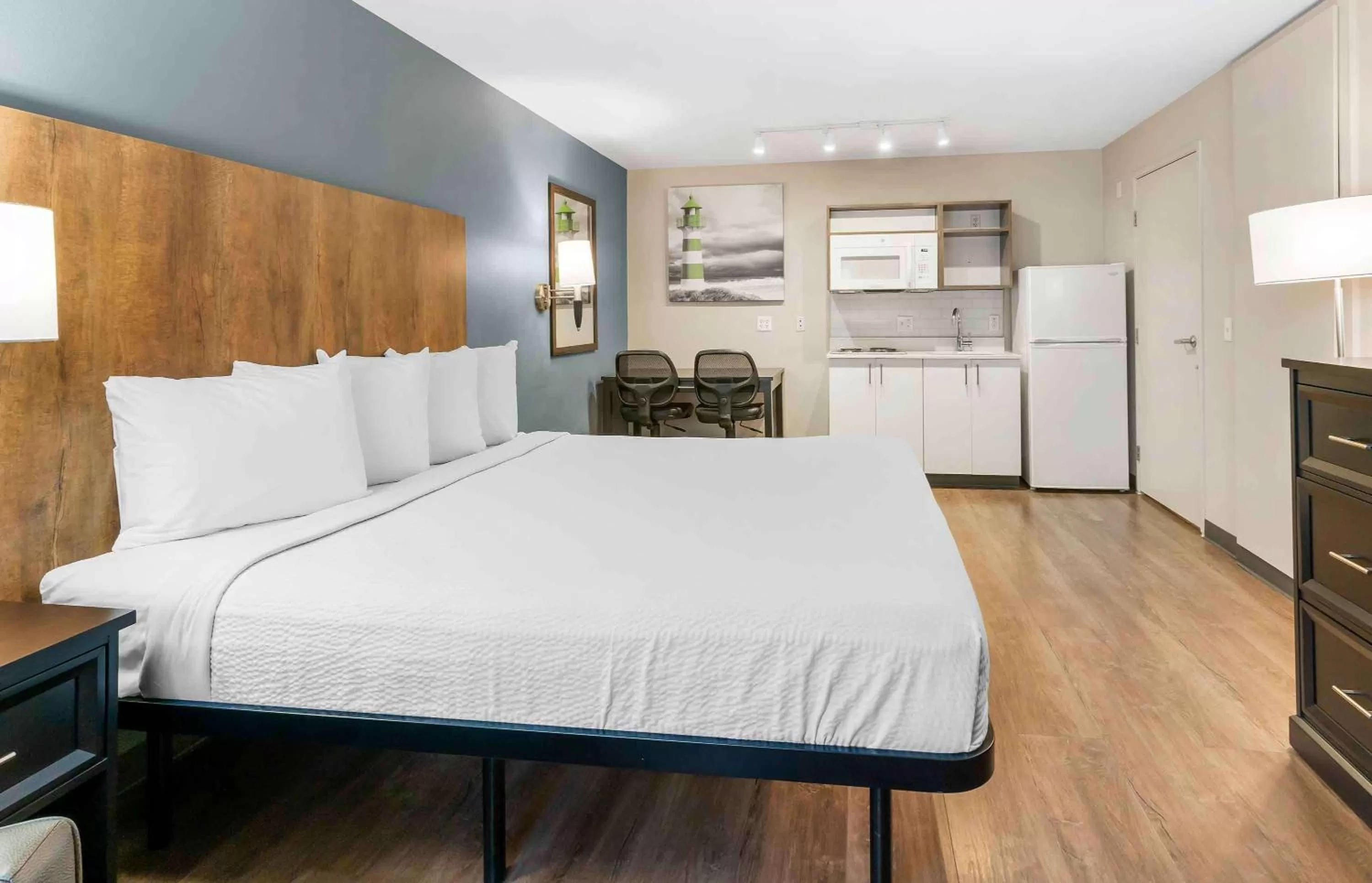 Bedroom, Bed in Extended Stay America Suites - San Jose - Milpitas - McCarthy Ranch