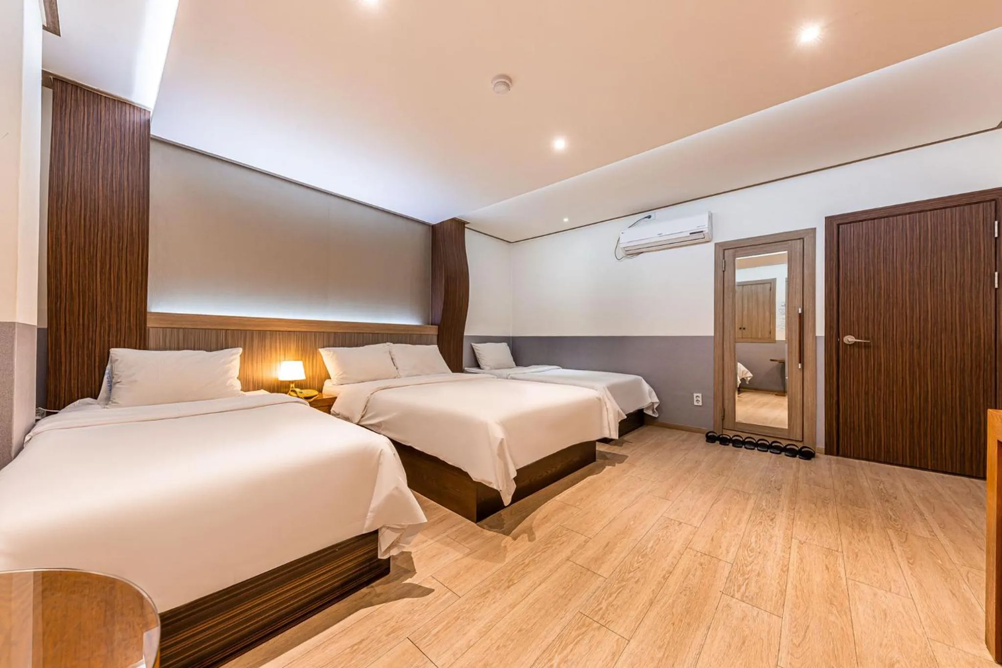 Bed in Friendly DH Naissance Hotel by Mindrum Group
