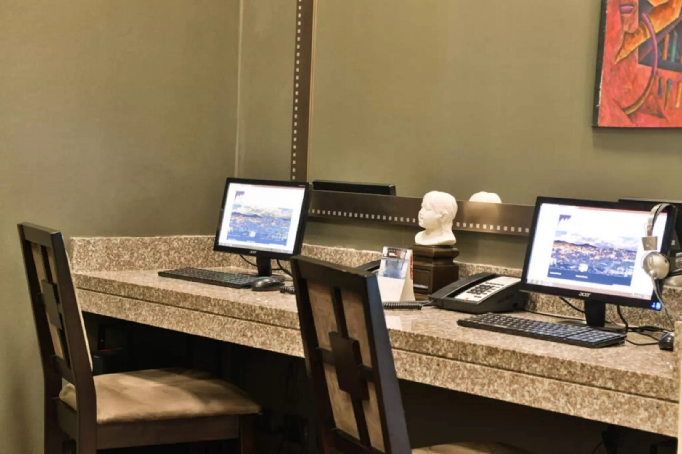 Business facilities in Hotel Plaza Juan Carlos