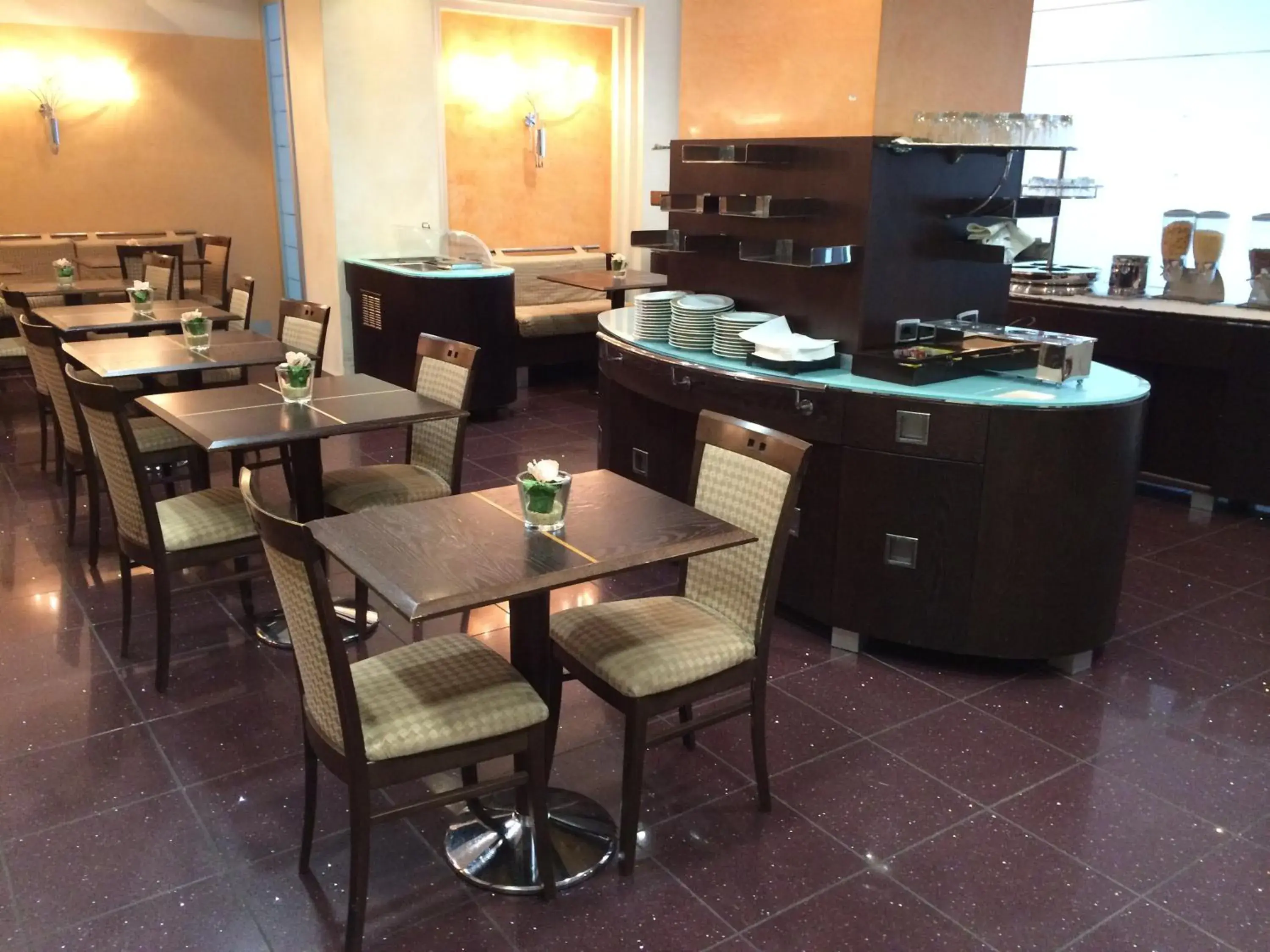 Restaurant/places to eat in Millennhotel Restaurant/places to eat in Millennhotel