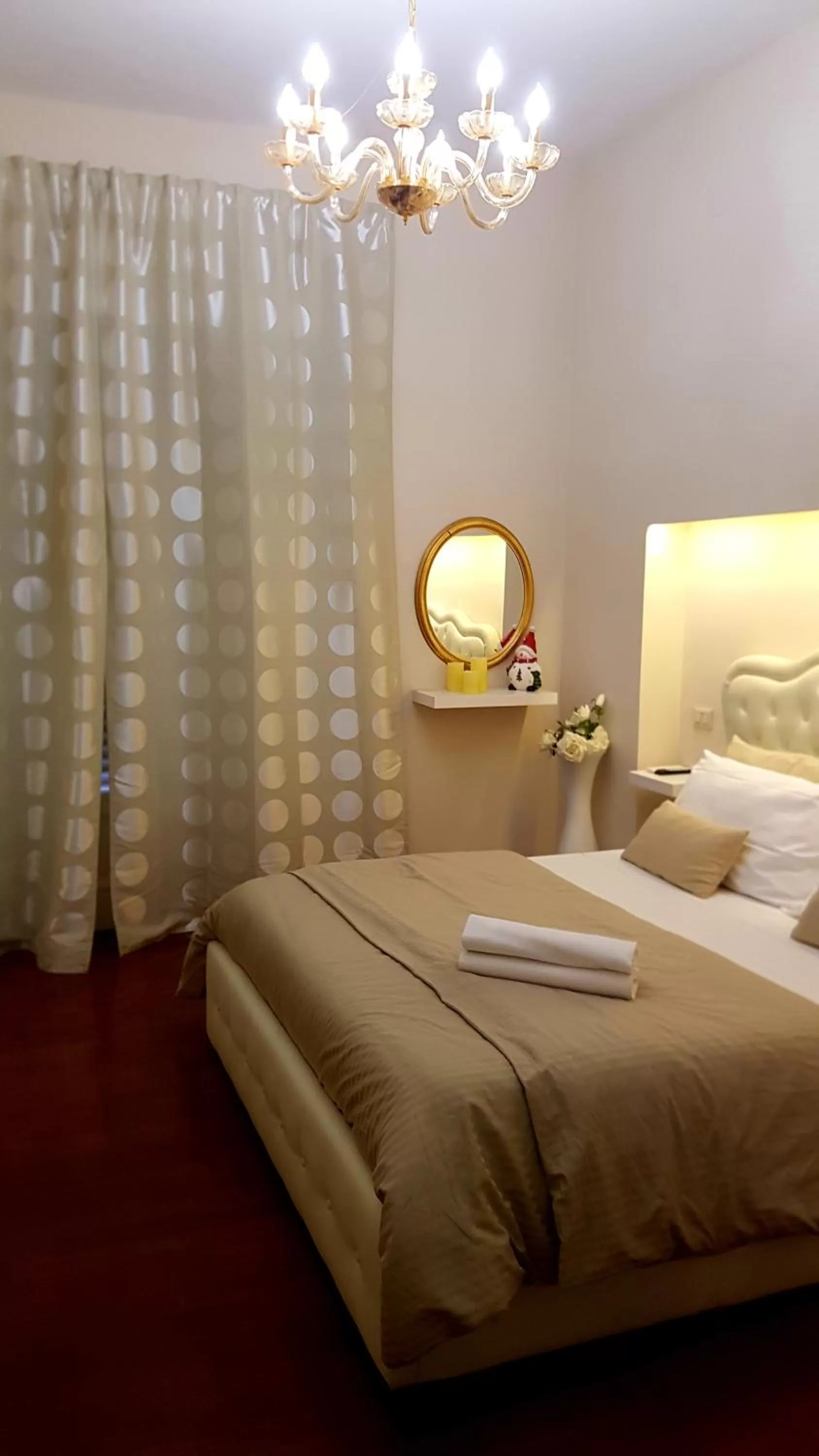 Bed in Pompeii Ruins De Charme B&B