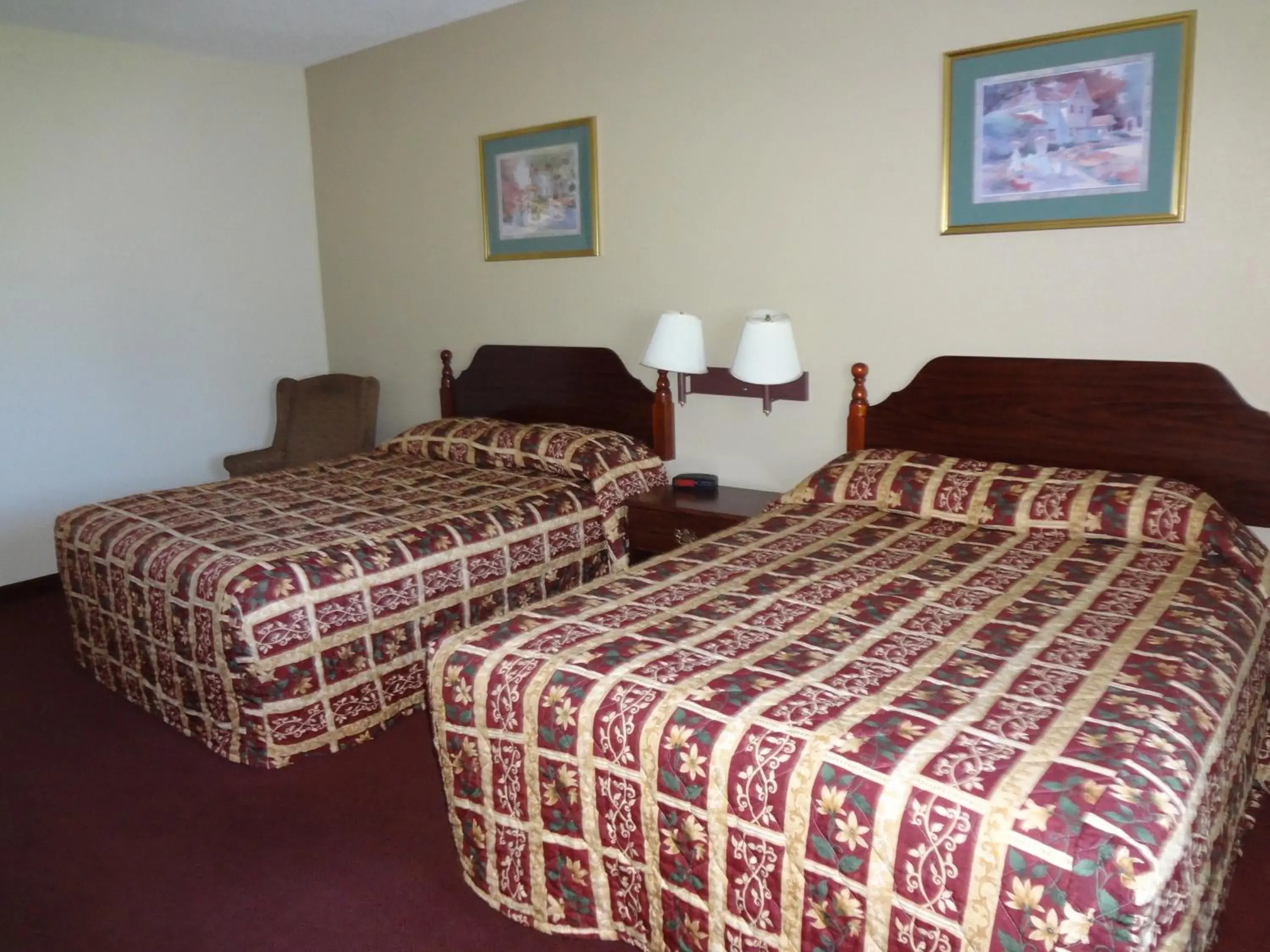 Queen Room with Two Queen Beds - Non-Smoking in Days Inn by Wyndham Colorado Springs Airport