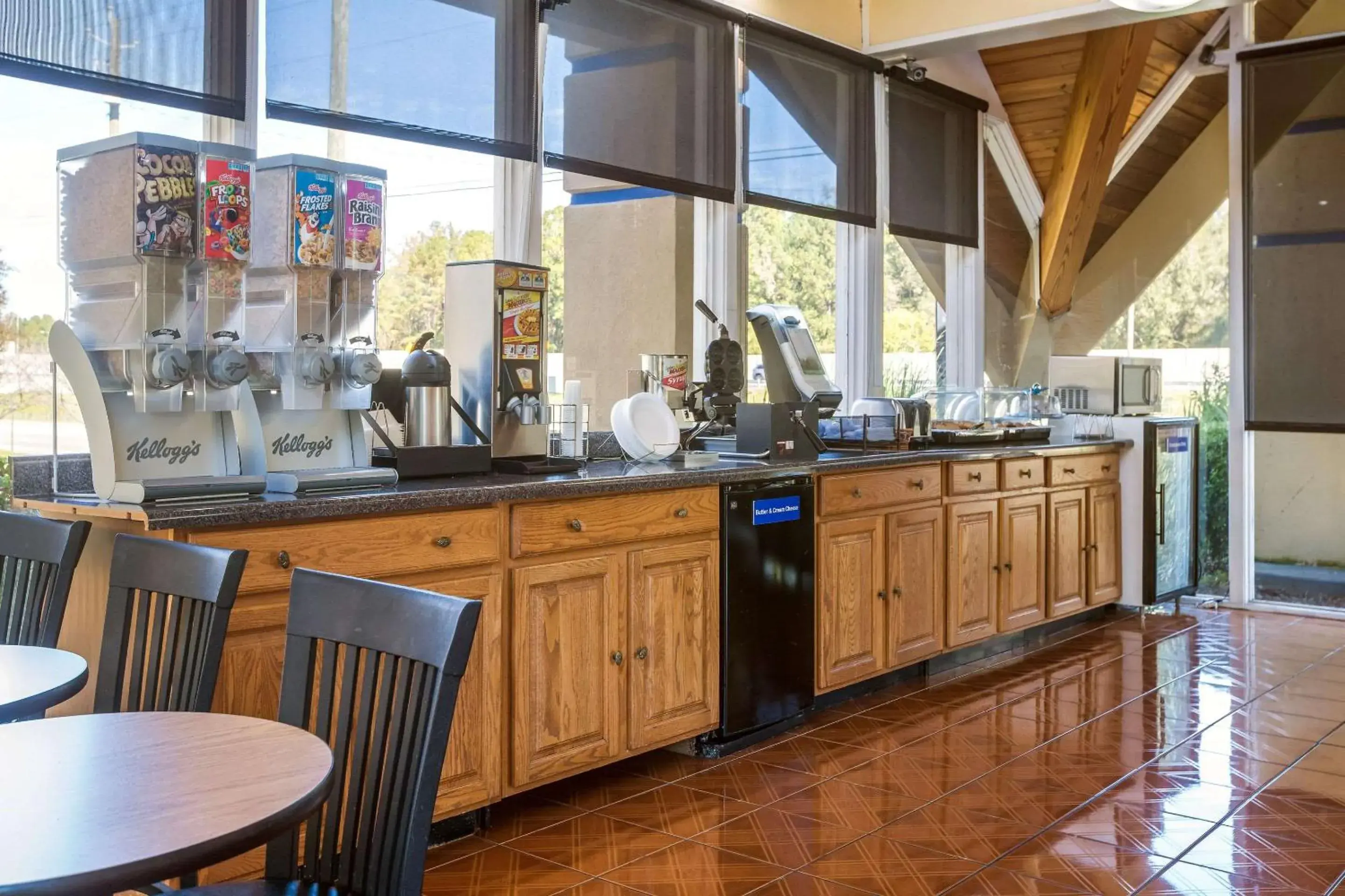 Restaurant/places to eat in Super 8 by Wyndham Macon GA Restaurant/places to eat in Super 8 by Wyndham Macon GA