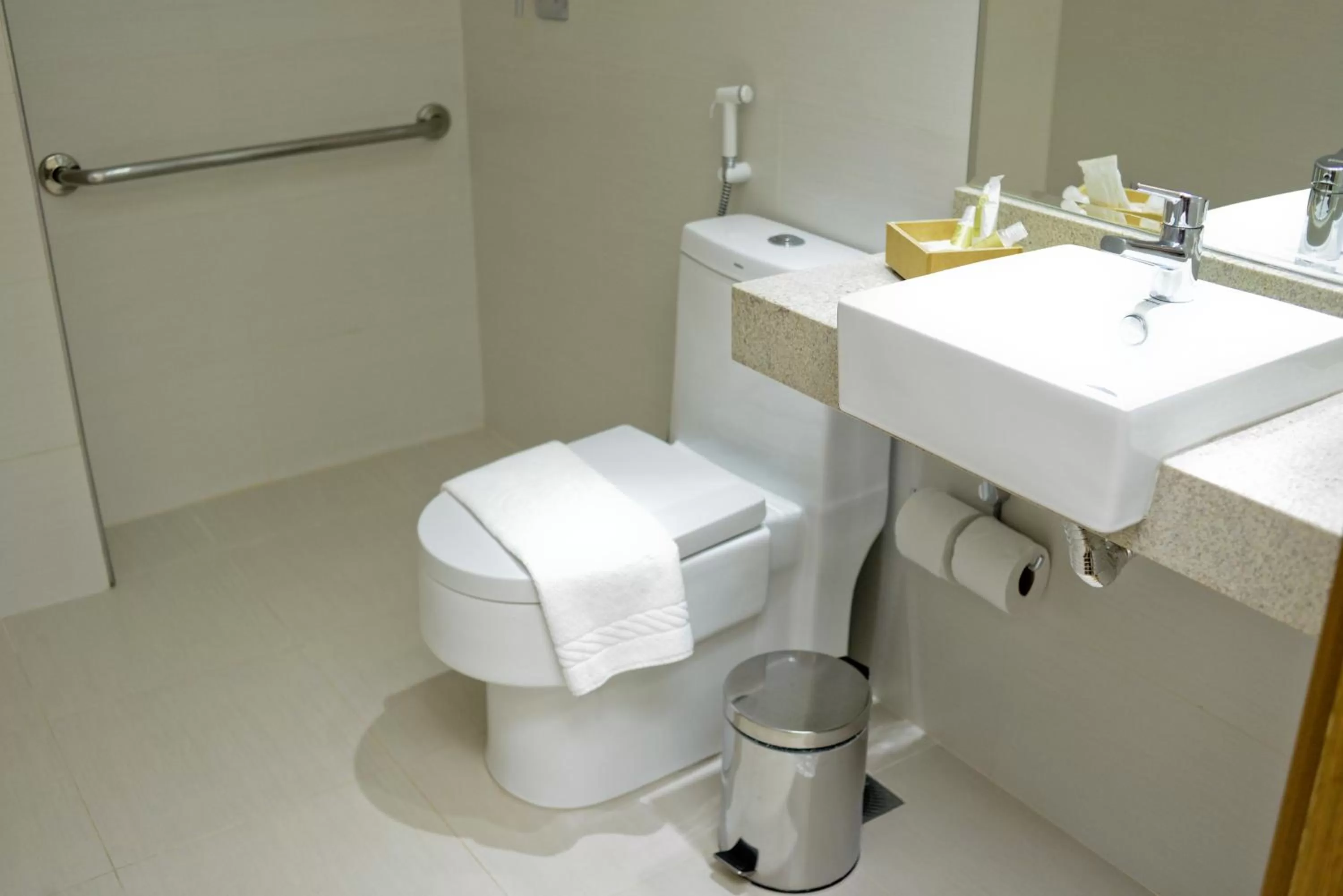 Bathroom in Hotel Mohave