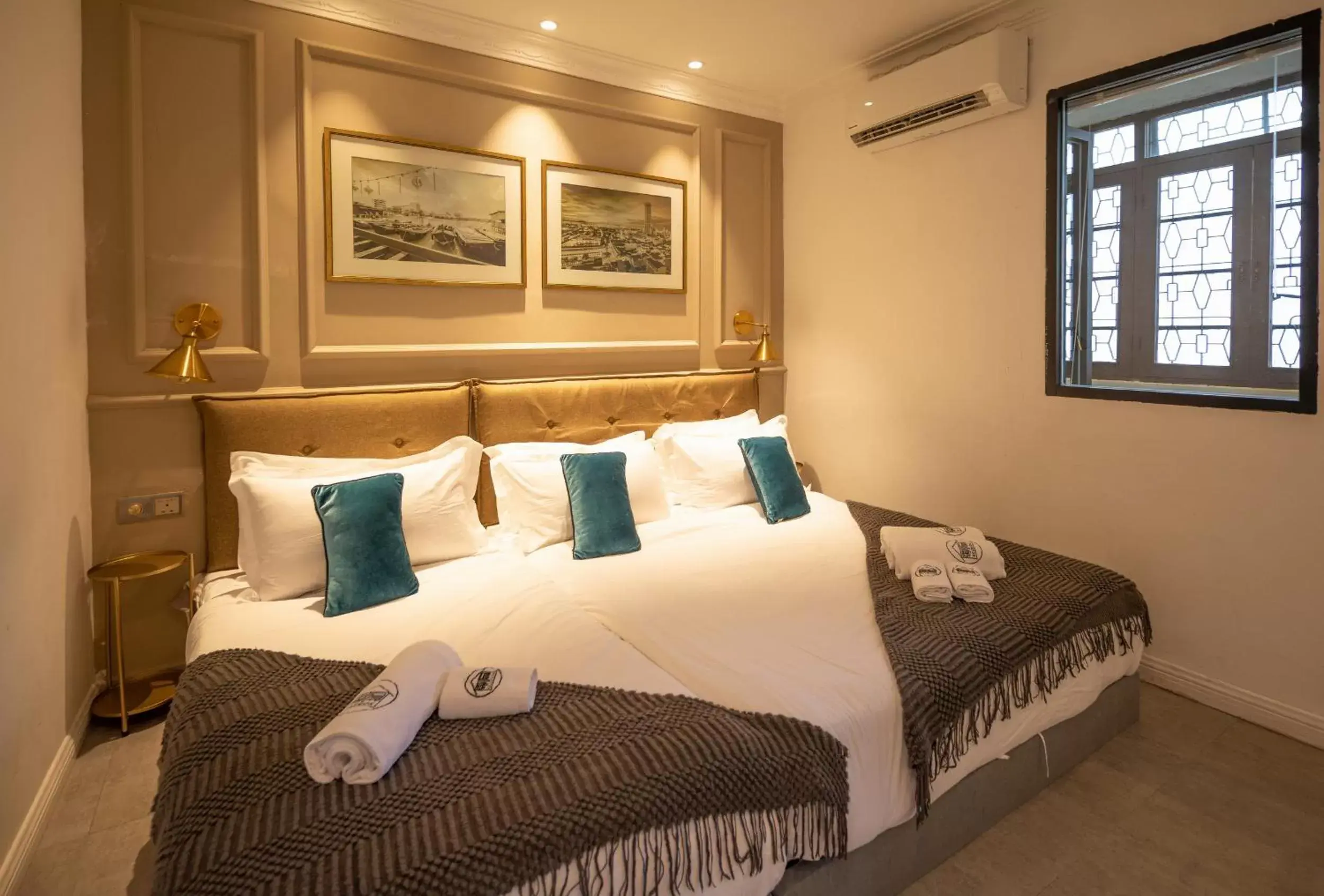 Bed in Manhattan Residence Bed in Manhattan Residence