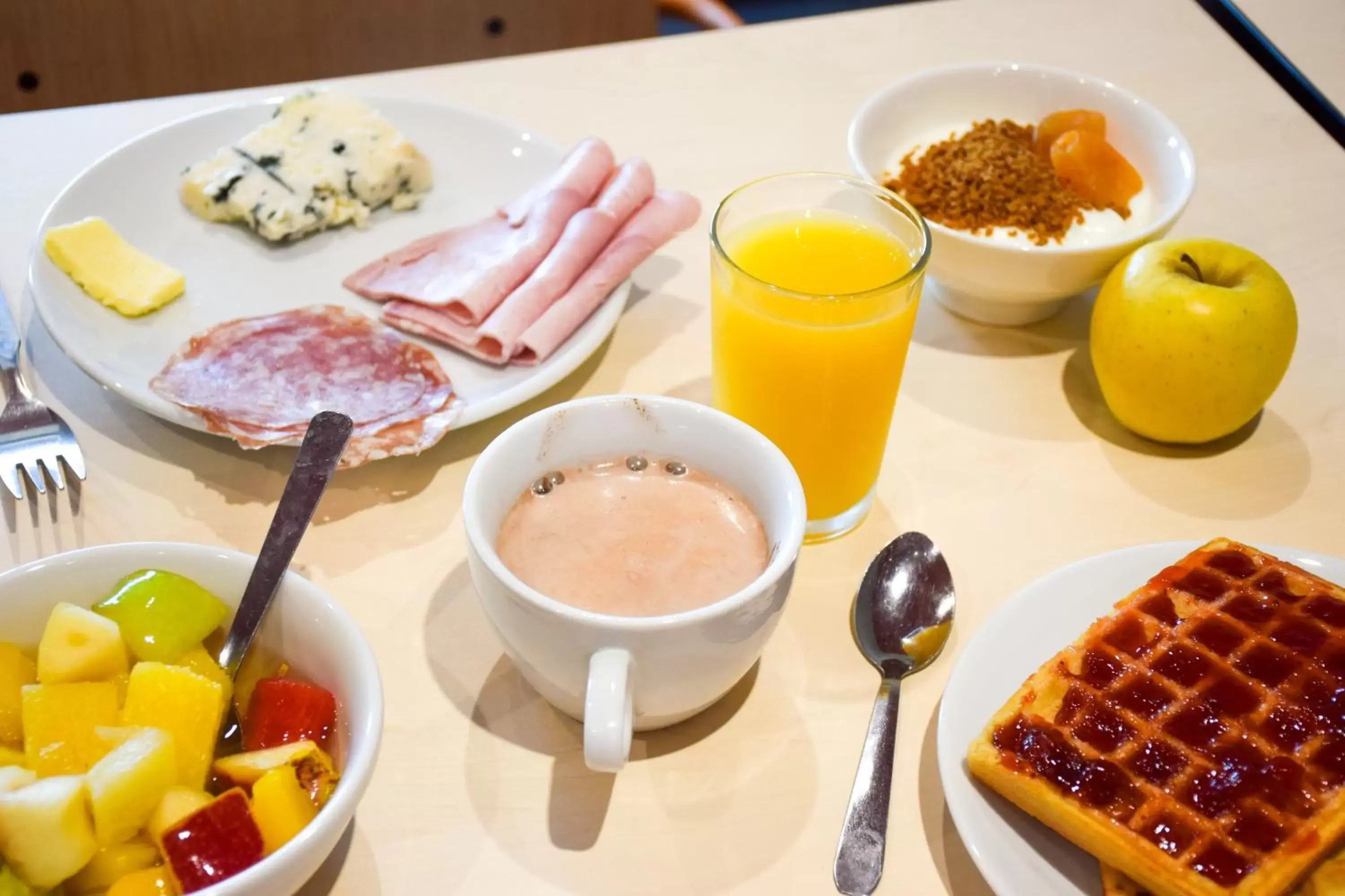 Breakfast, Food in ibis Budget Millau Viaduc