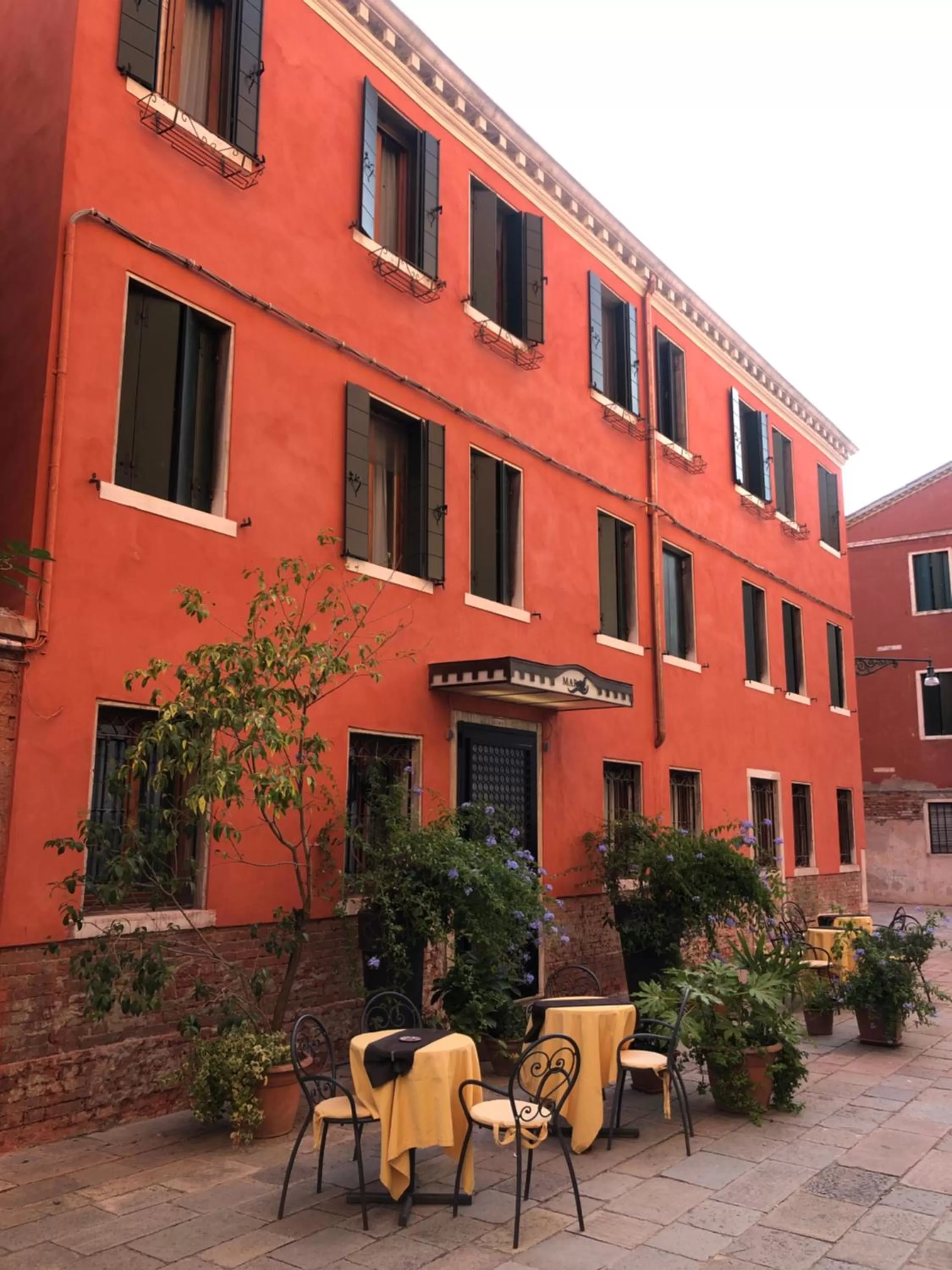 Property building in Albergo Marin
