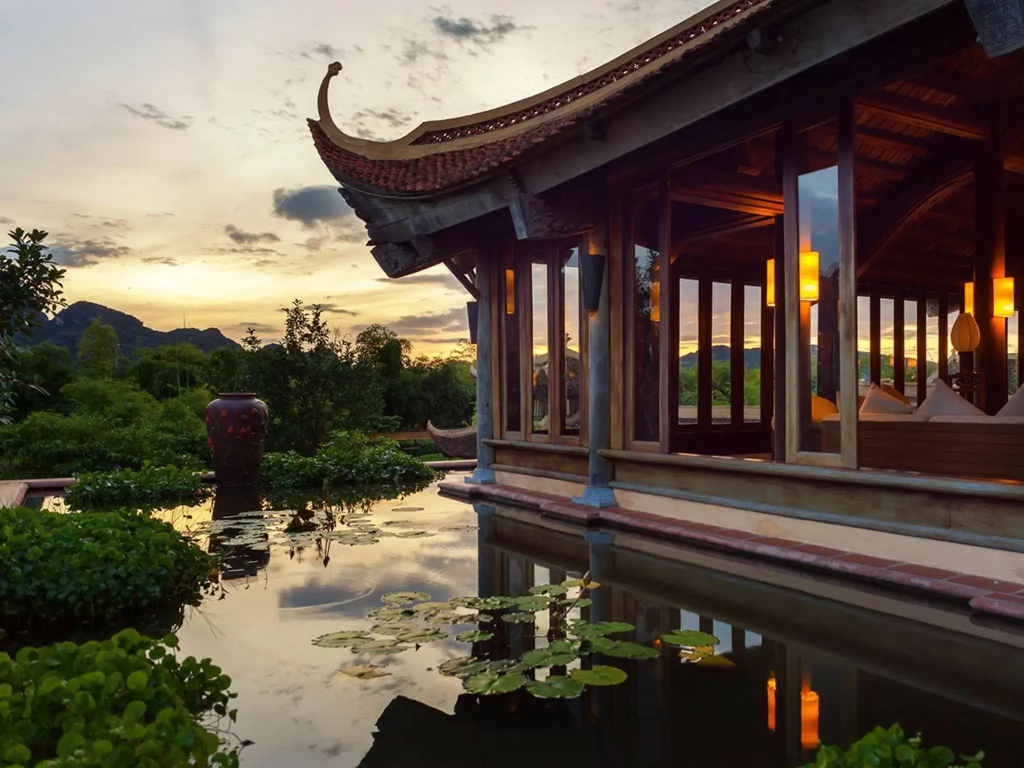 Lobby or reception in Emeralda Resort Ninh Binh