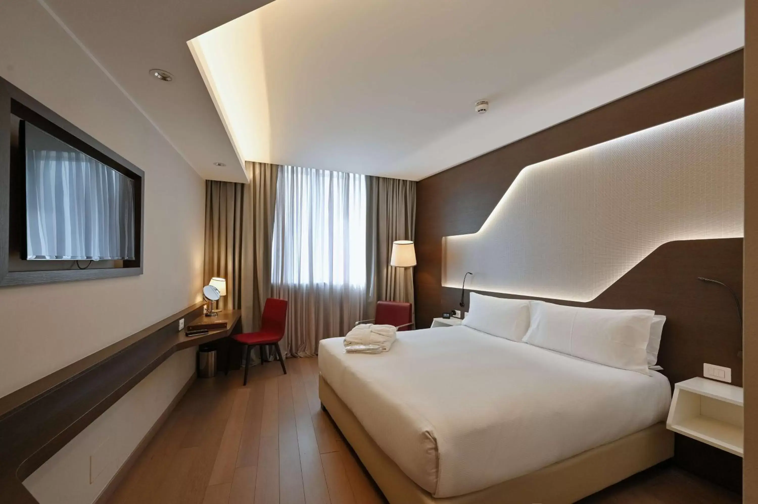 Bed in DoubleTree by Hilton Yerevan City Centre