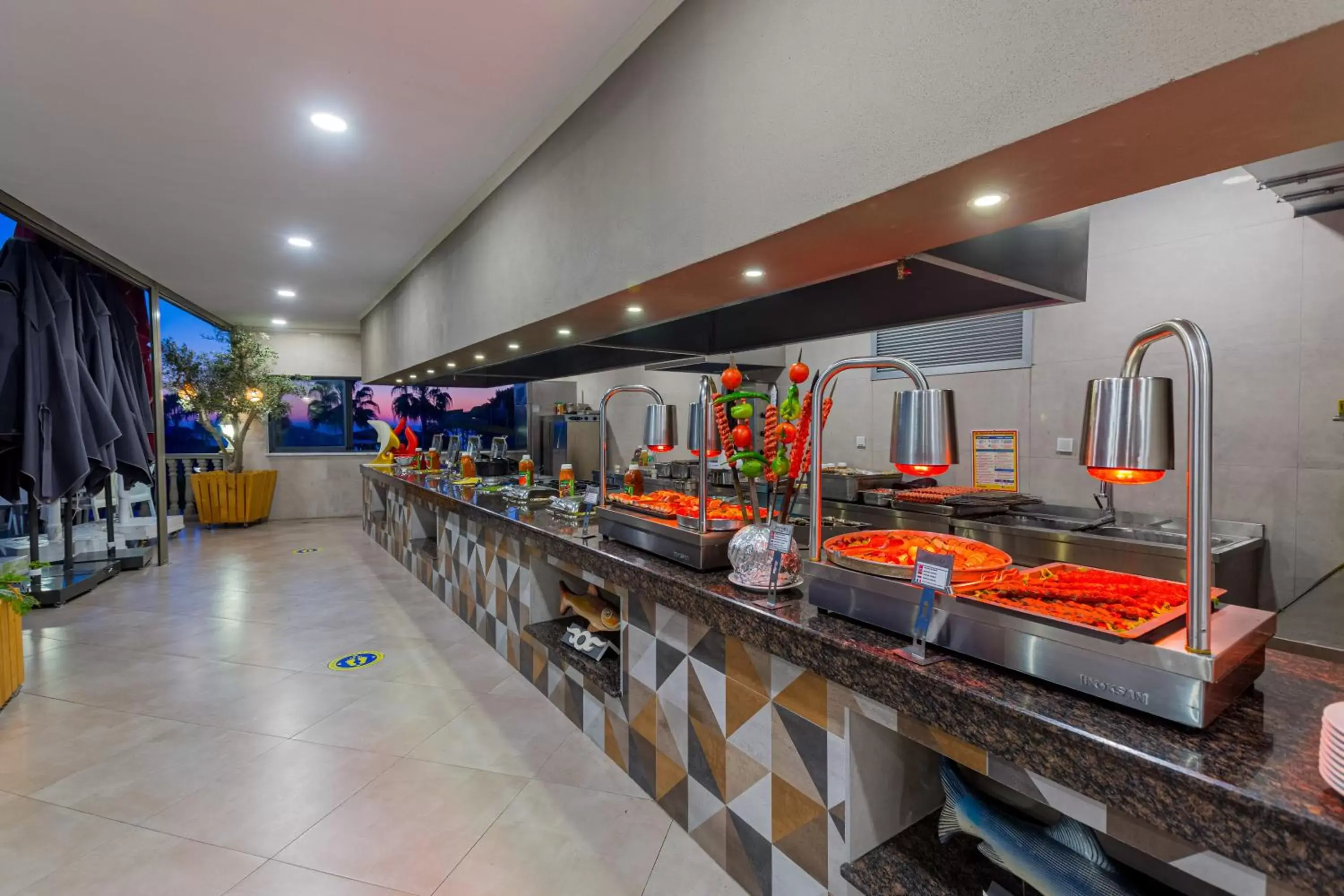 Restaurant/Places to Eat in Justiniano Deluxe Resort