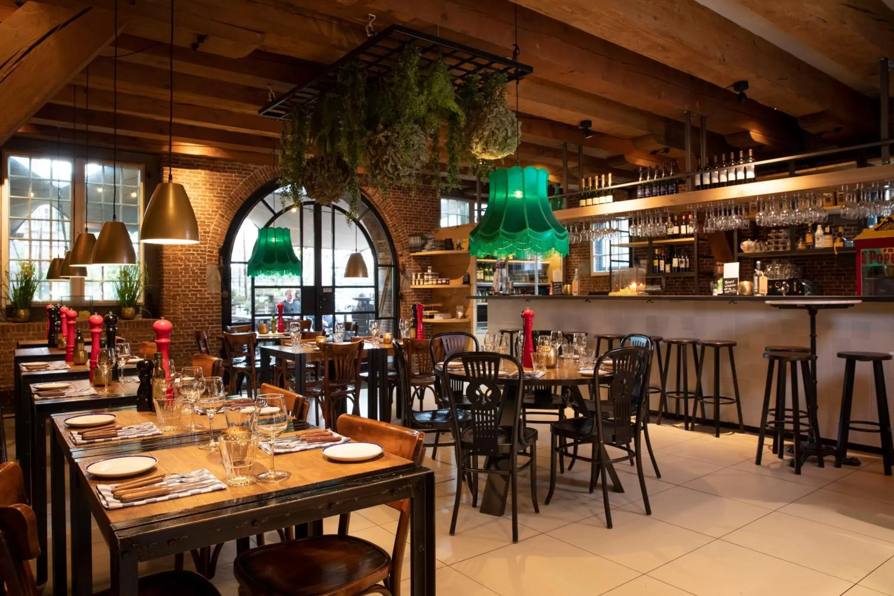 Restaurant/Places to Eat in Van Rossum Stadshotel Woerden