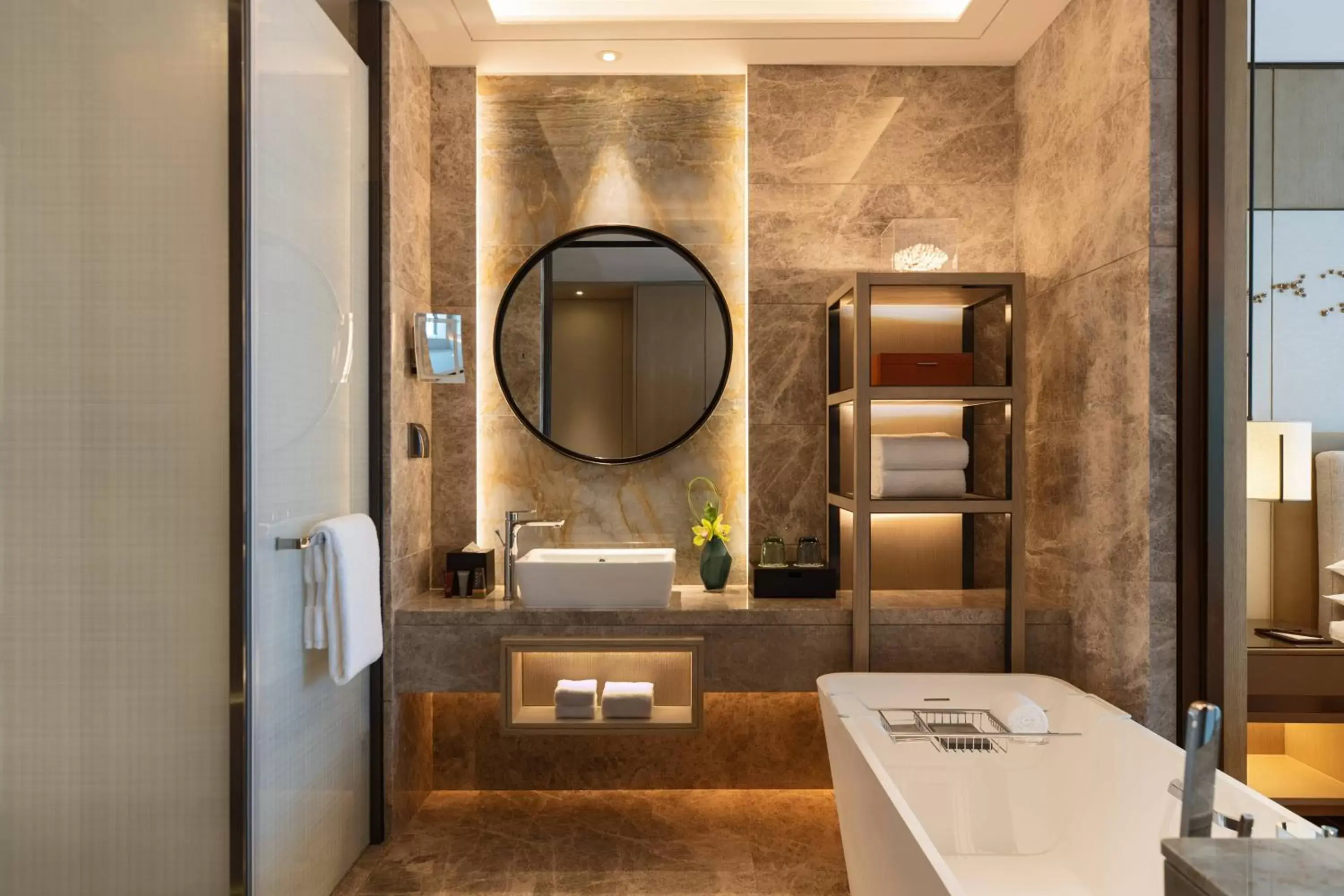 Bathroom in Yantai Marriott Hotel