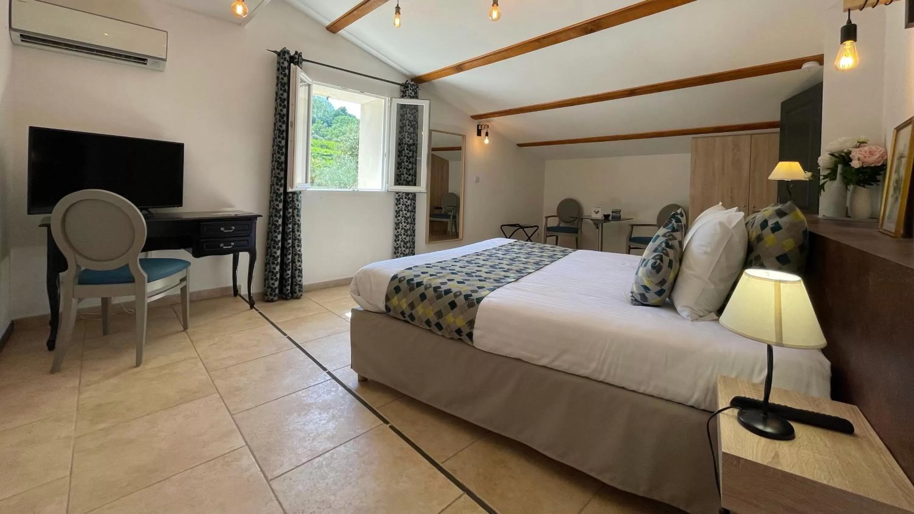 Bedroom, Bed in Clos Saint-Michel Resort & Spa