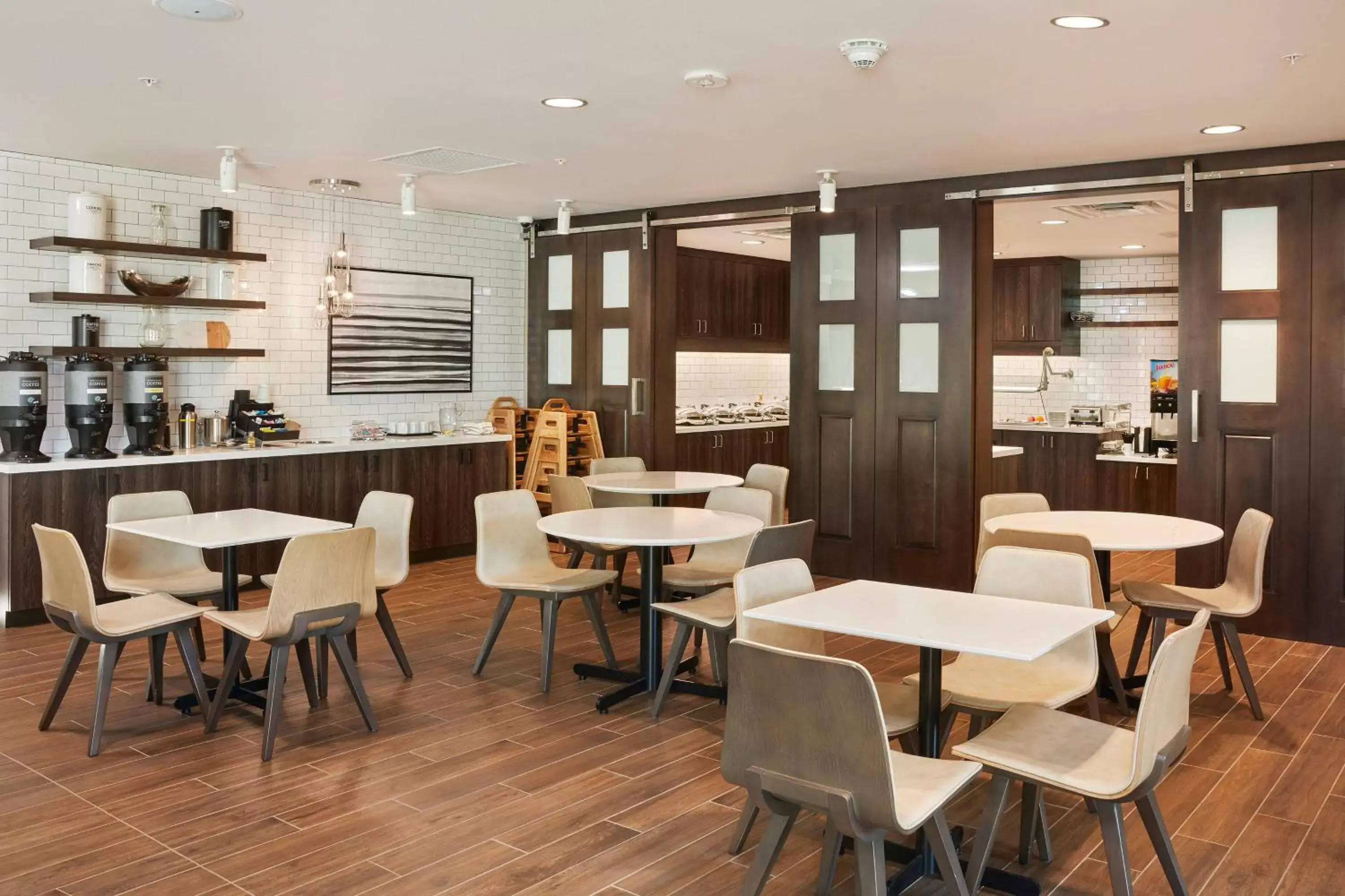 Breakfast, Restaurant/Places to Eat in Residence Inn Sacramento Davis