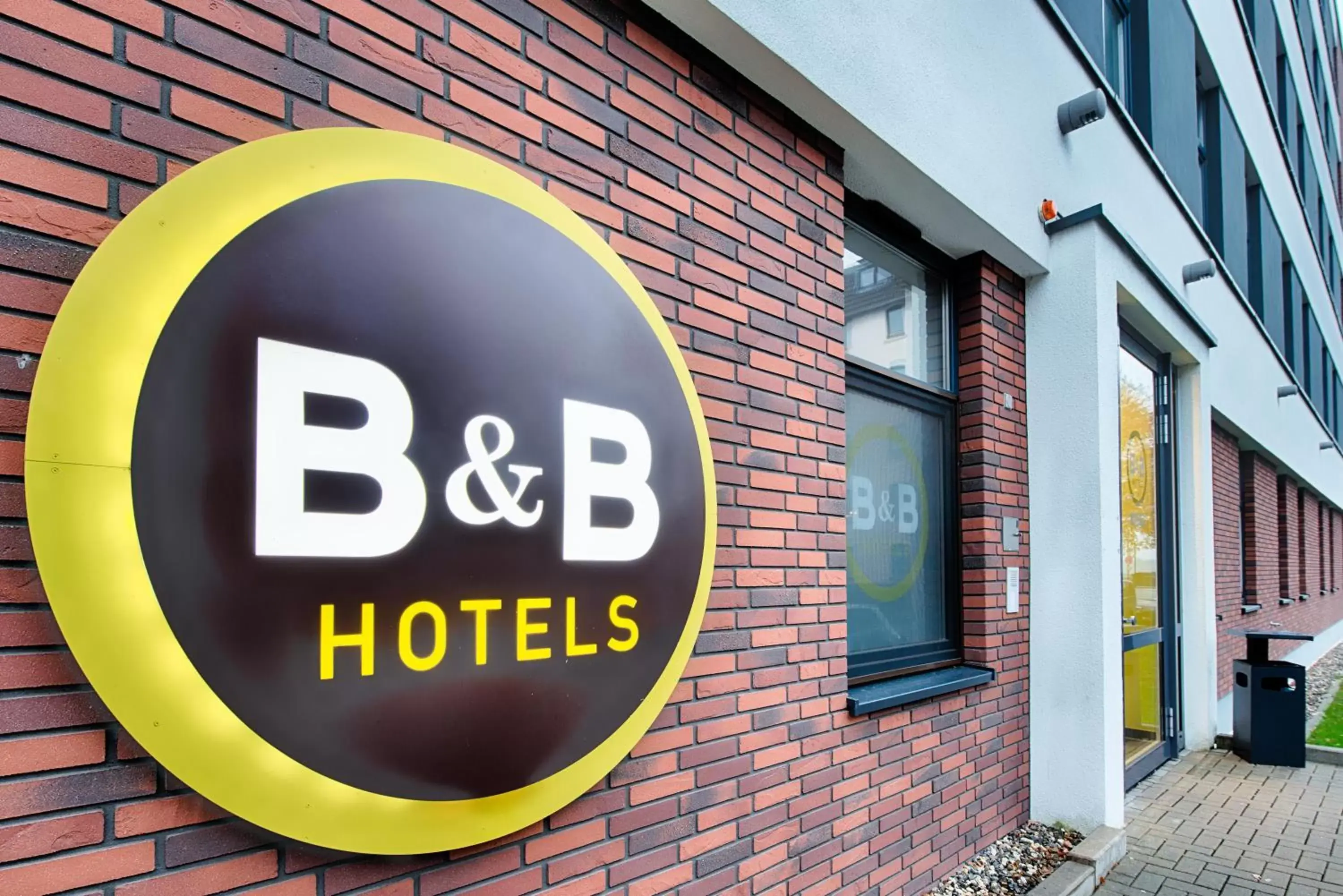 Property building in B&B Hotel Kassel-City