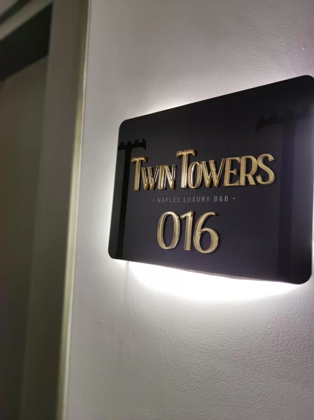 Twin Towers Naples Luxury