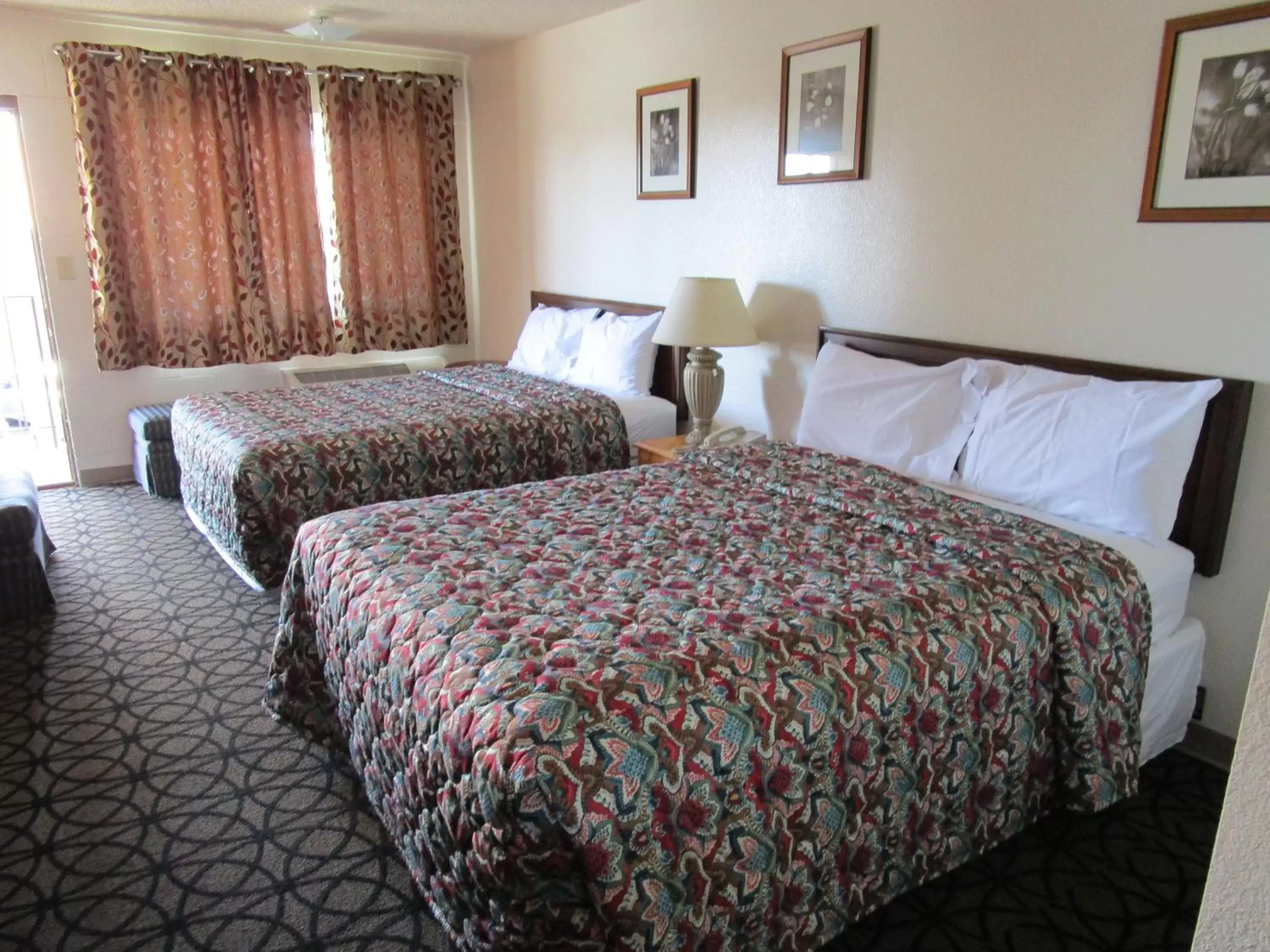 Queen Room with Two Queen Beds in Northwoods Motel