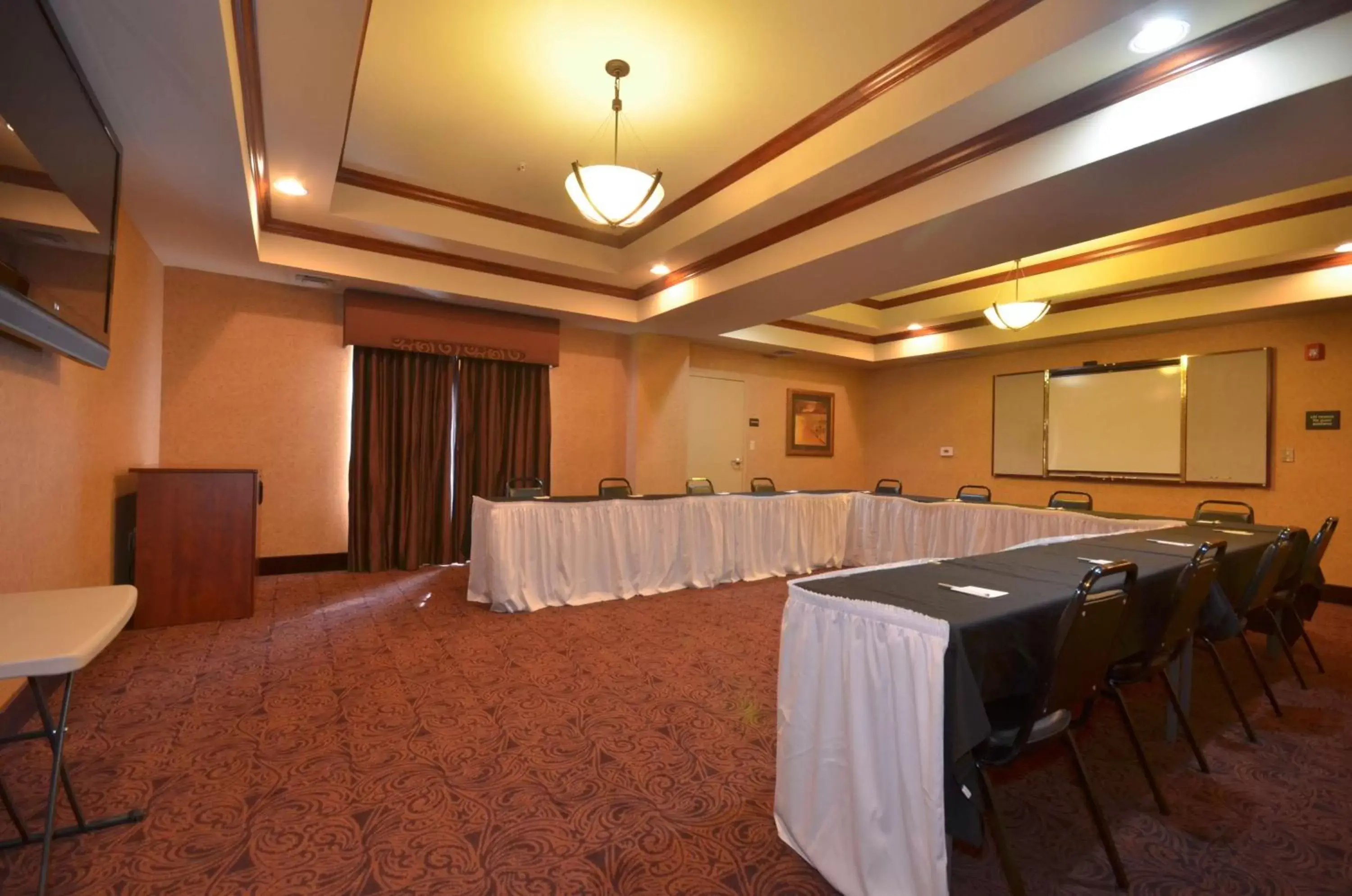 Meeting/conference room in Hampton Inn Bryant