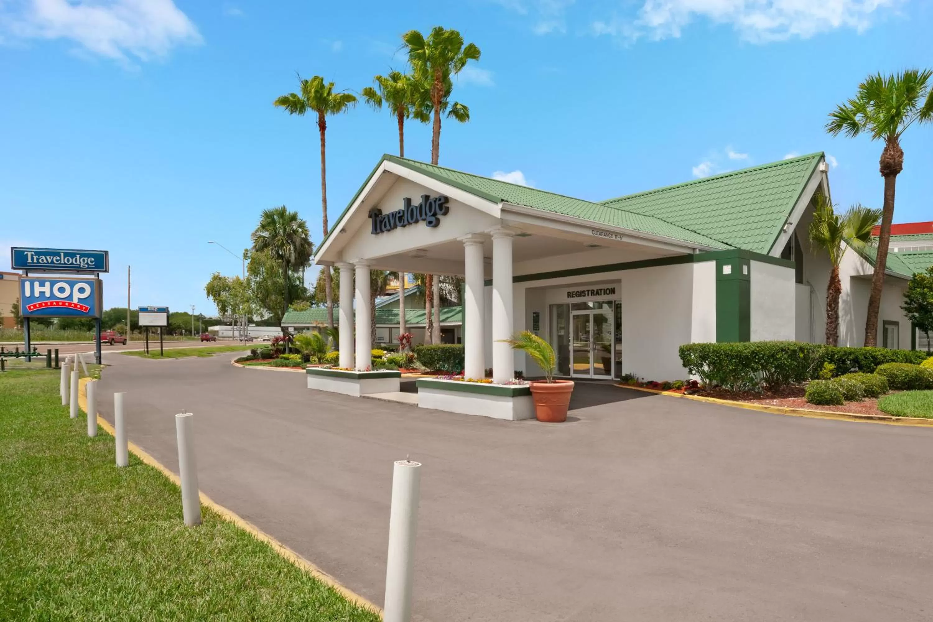 Property building in Travelodge by Wyndham Lakeland