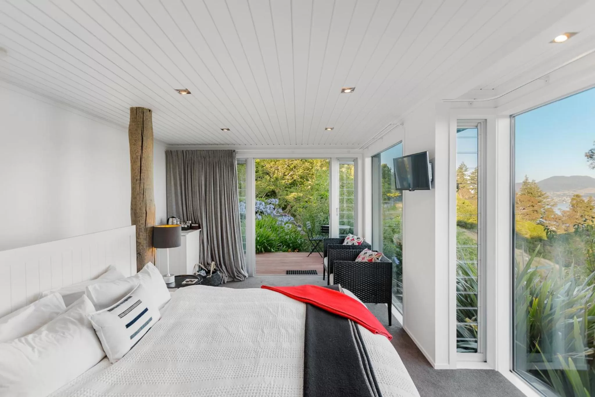 Bedroom, Bed in Acacia Cliffs Lodge