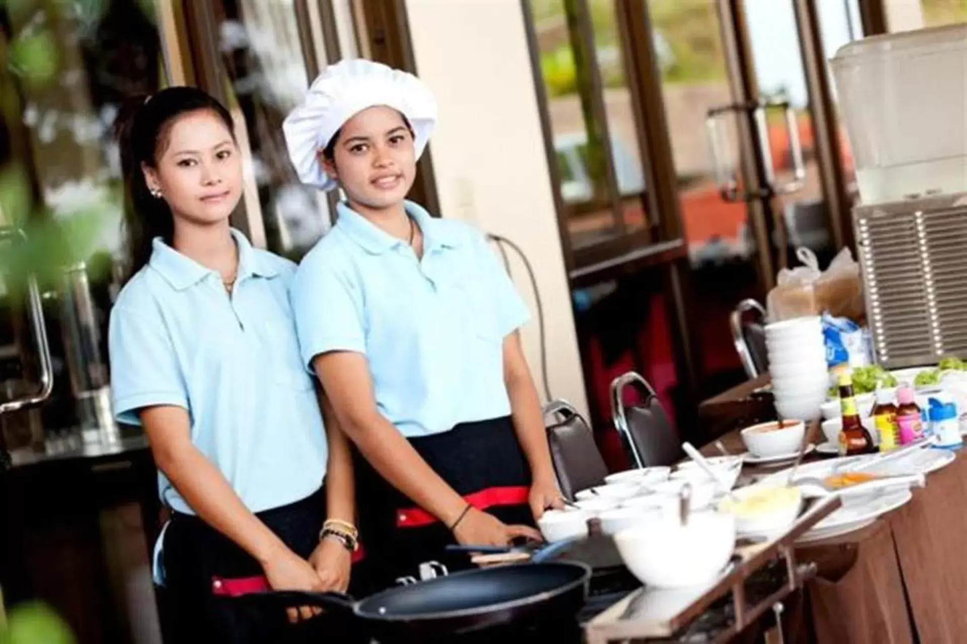 Asian breakfast, Staff in Chang Cliff Resort