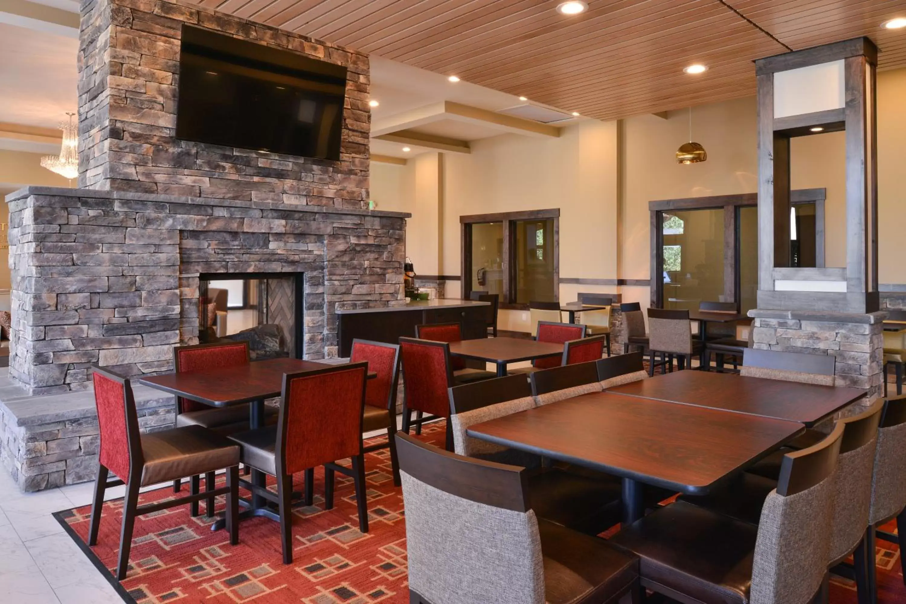 Restaurant/Places to Eat in Quality Inn & Suites Tacoma - Seattle