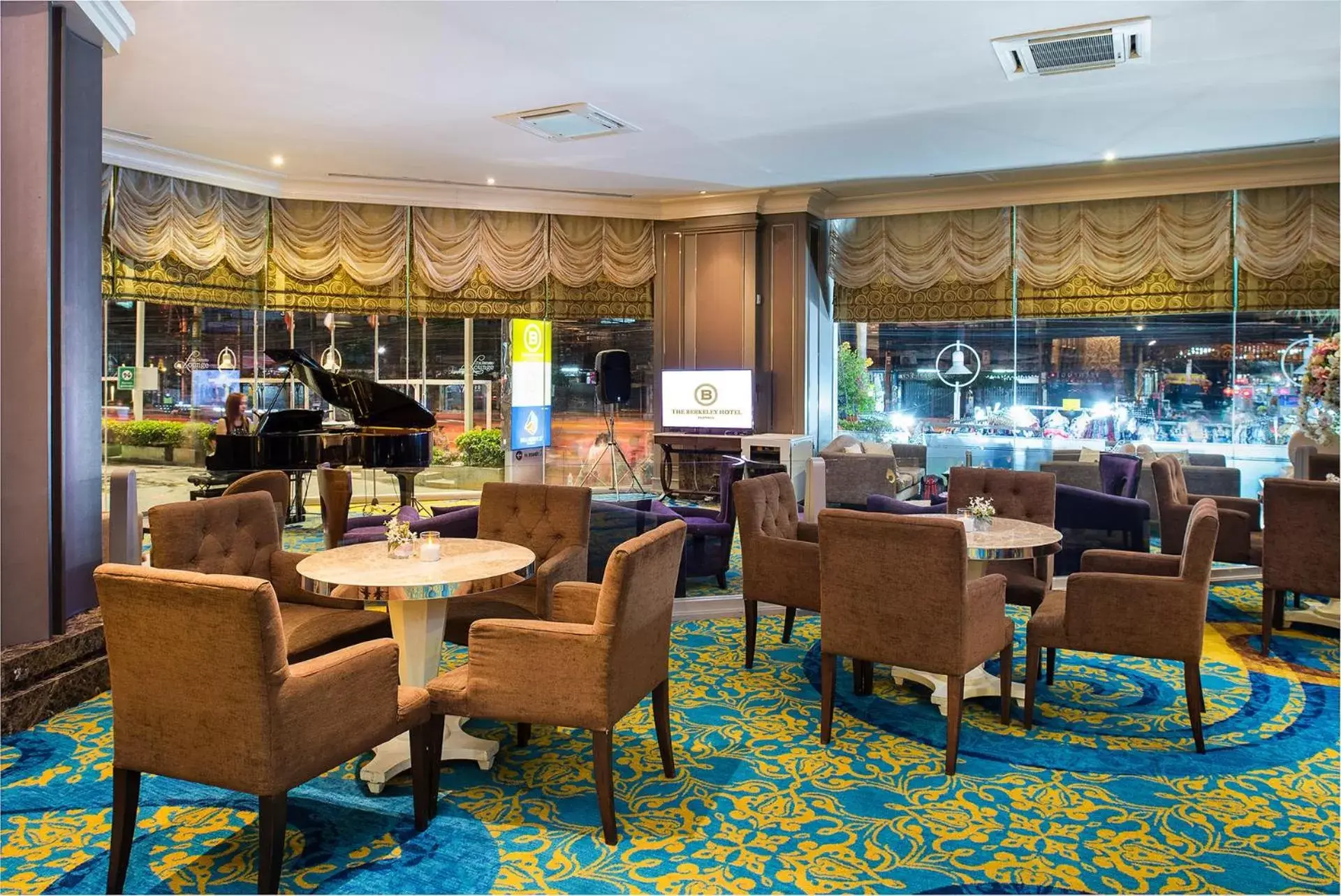 Seating area, Restaurant/Places to Eat in The Berkeley Hotel Pratunam - SHA Extra Plus