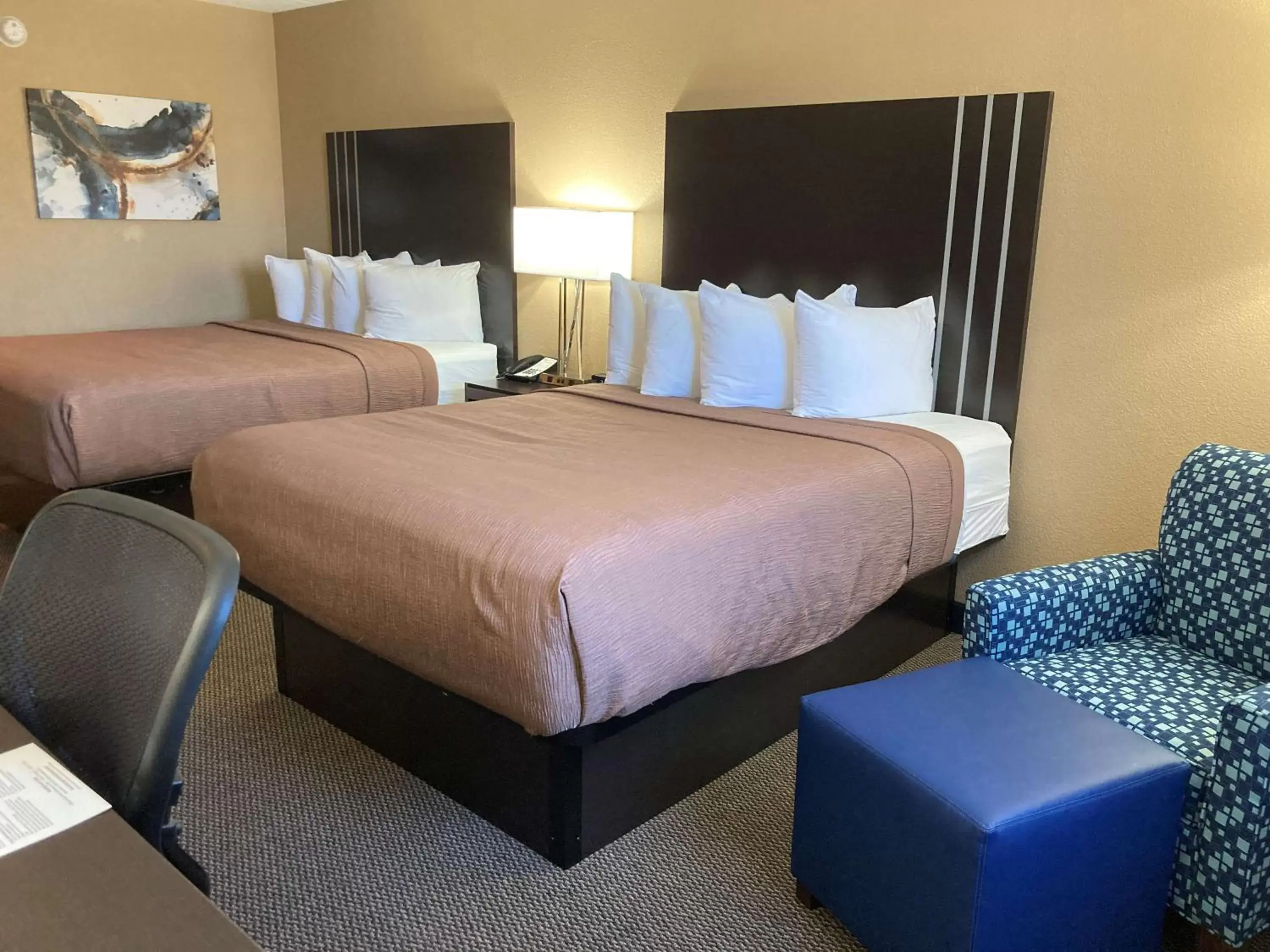 Bedroom, Bed in Best Western Plus Reading Inn & Suites