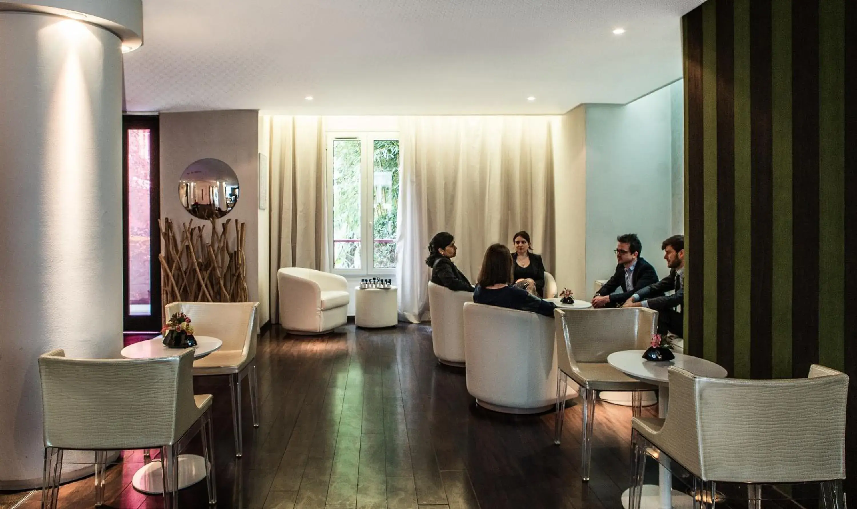 Lounge or bar in Le Quartier Bercy-Square