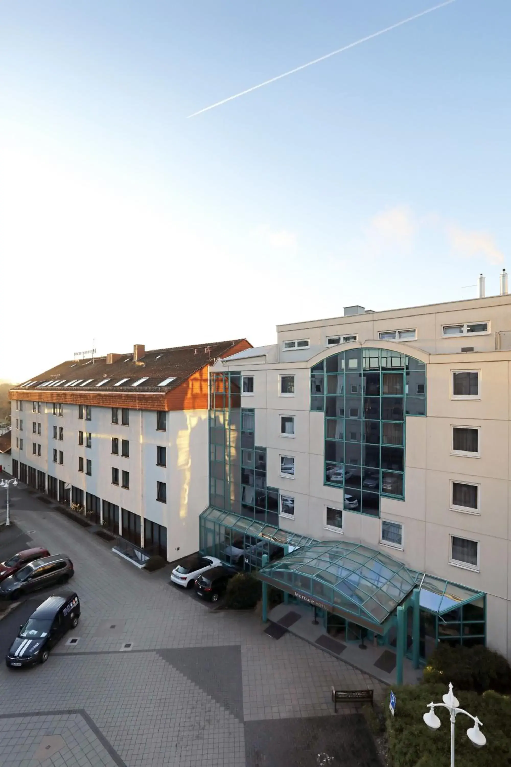 Property building in Mercure Hotel Frankfurt Airport Langen Property building in Mercure Hotel Frankfurt Airport Langen