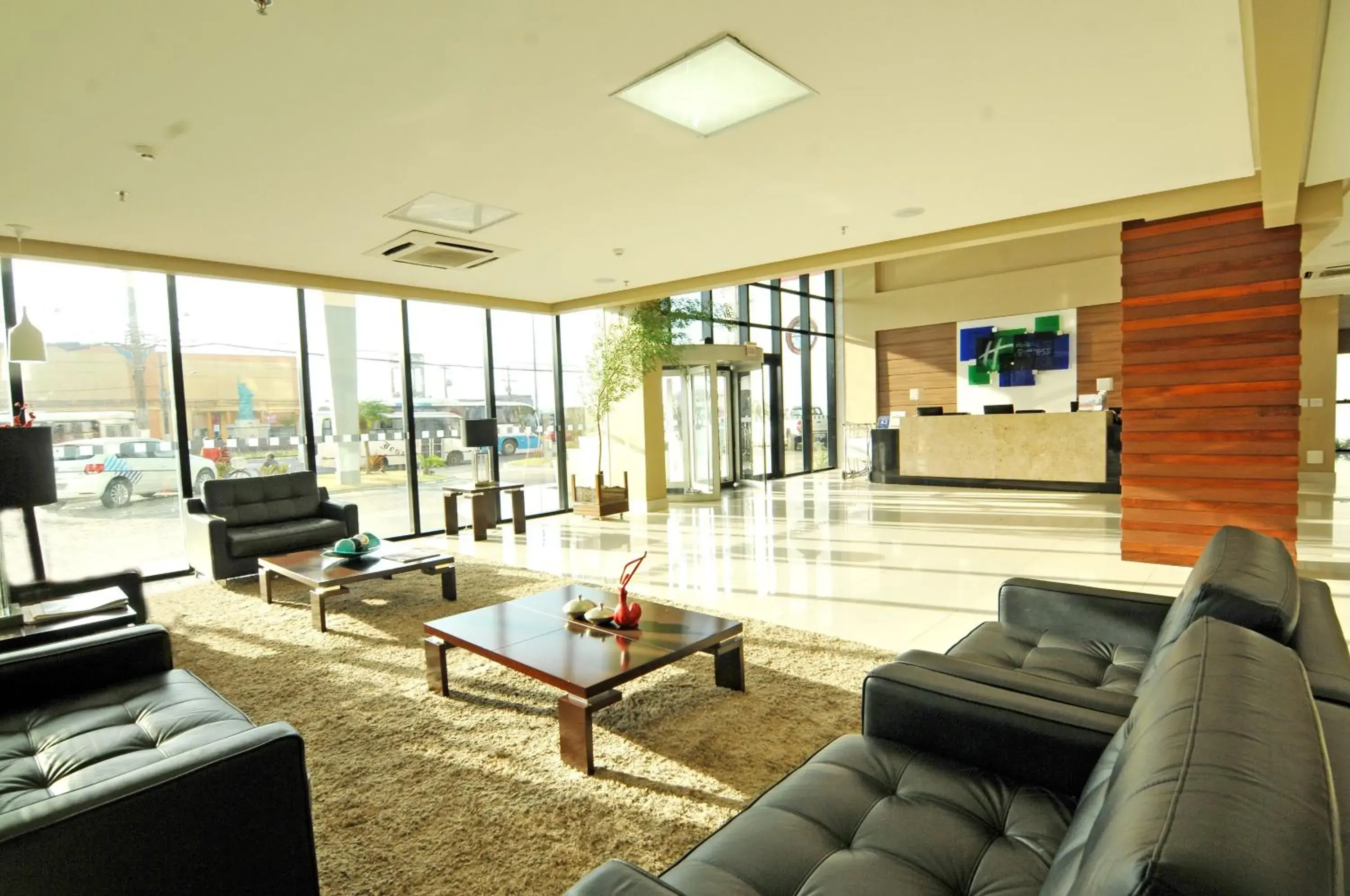 Property building, Lobby/Reception in Holiday Inn Express Belem Ananindeua, an IHG Hotel