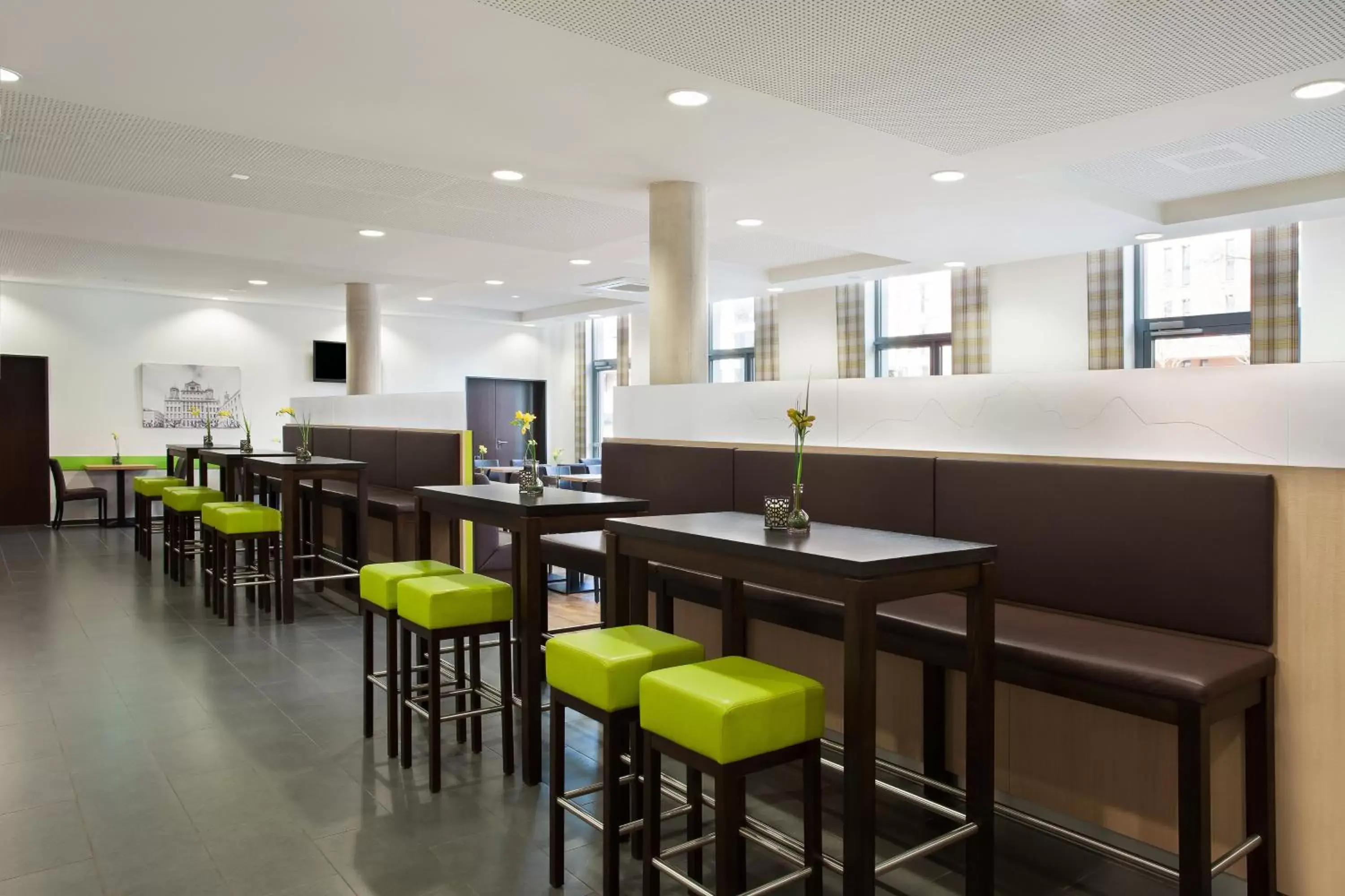 Breakfast, Restaurant/Places to Eat in Holiday Inn Express Augsburg, an IHG Hotel