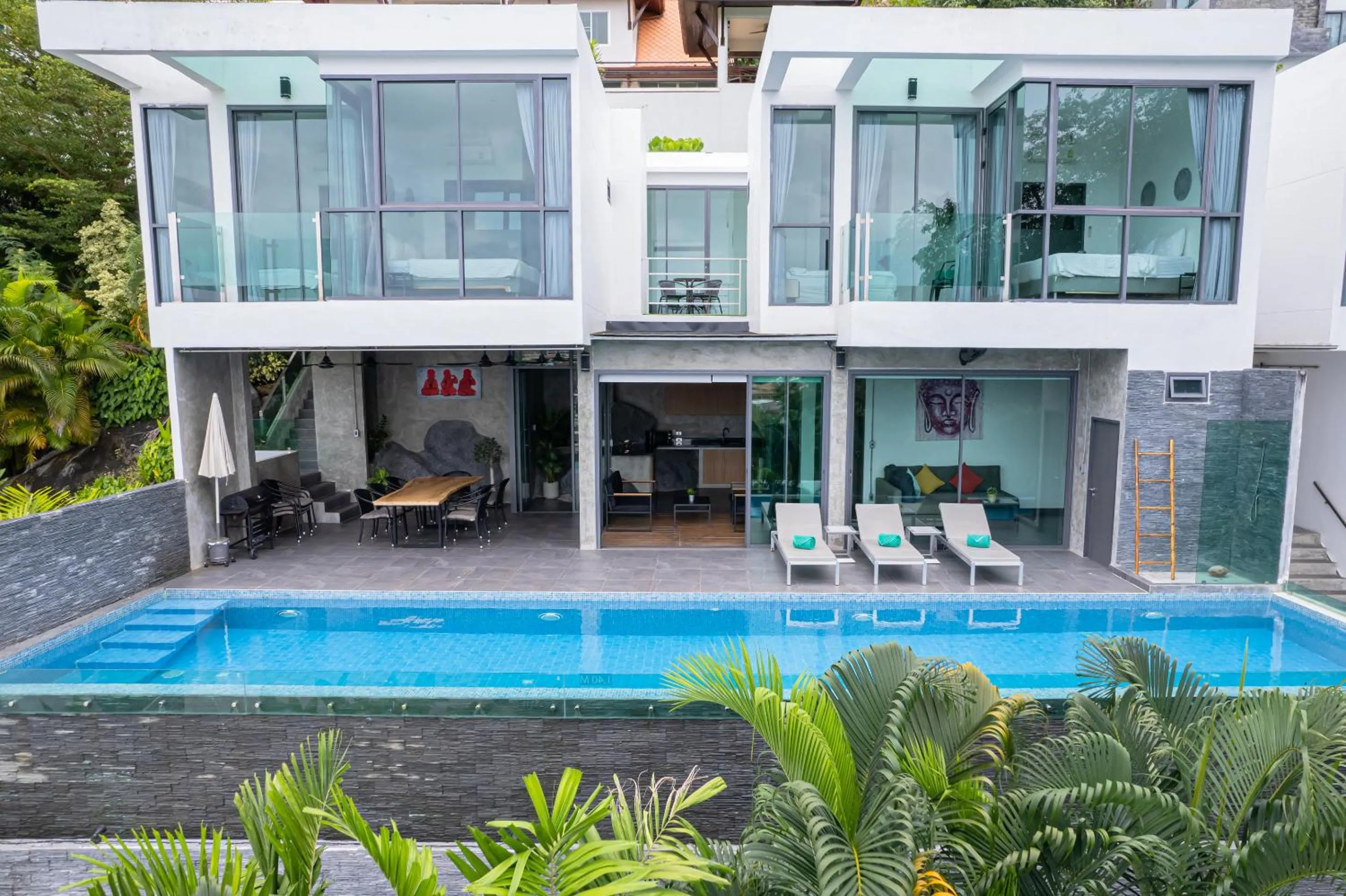 Property building in Baan Saint-Tropez Seaview Villas Kata Beach