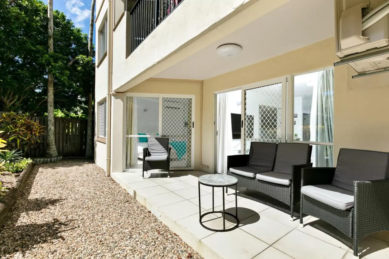Seating area in Reef Gateway Apartments