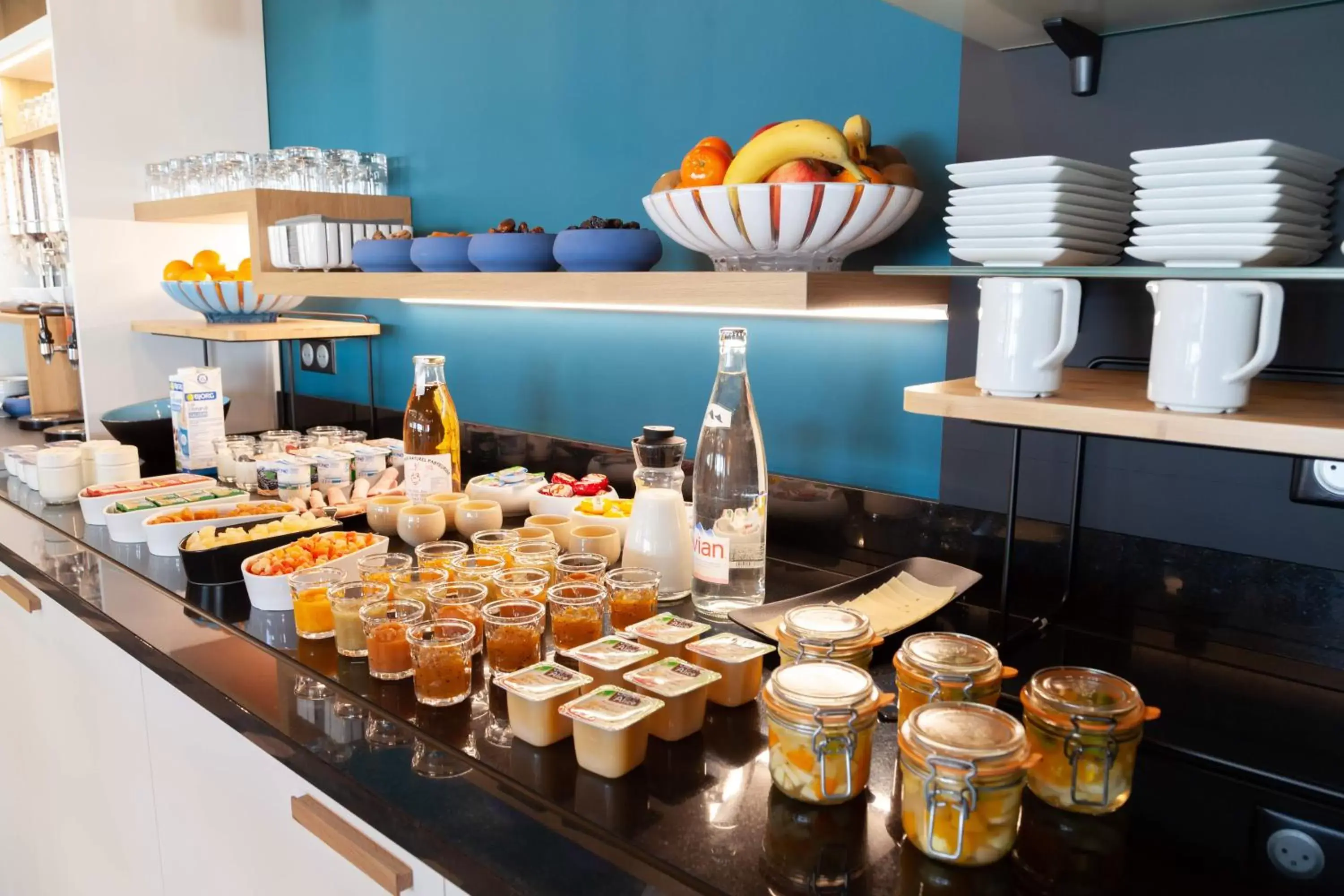 Buffet breakfast in Kyriad Niort-Espace MendesFrance