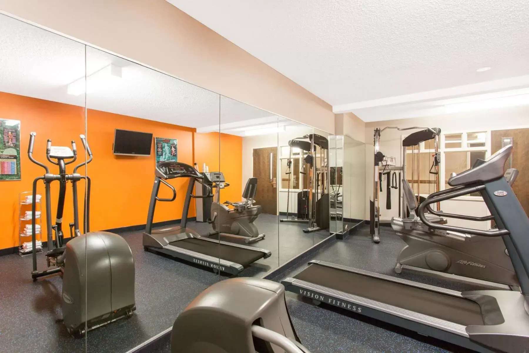 Fitness centre/facilities, Fitness Center/Facilities in Days Inn by Wyndham Raleigh-Airport-Research Triangle Park