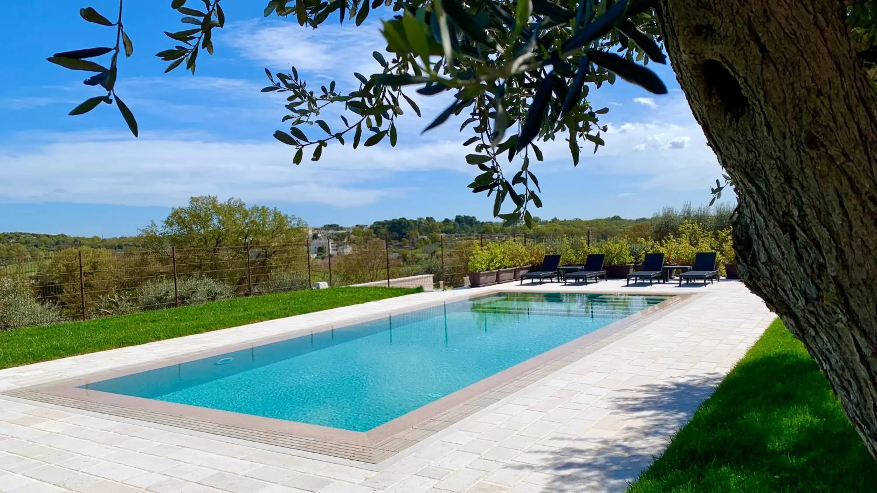 Spring, Swimming Pool in B&B Villa Maggi