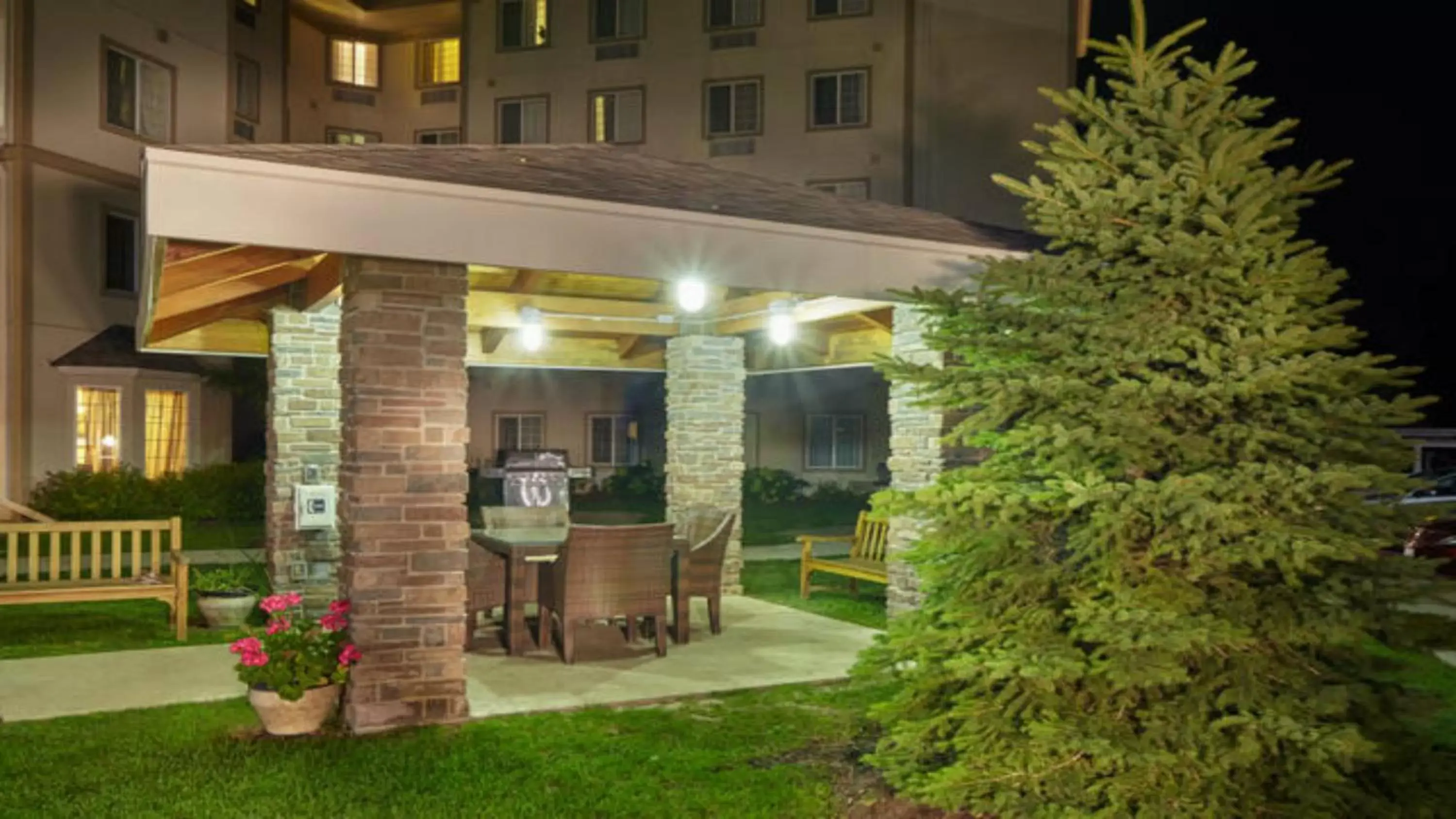 Other, BBQ Facilities in Staybridge Suites Milwaukee Airport South, an IHG Hotel