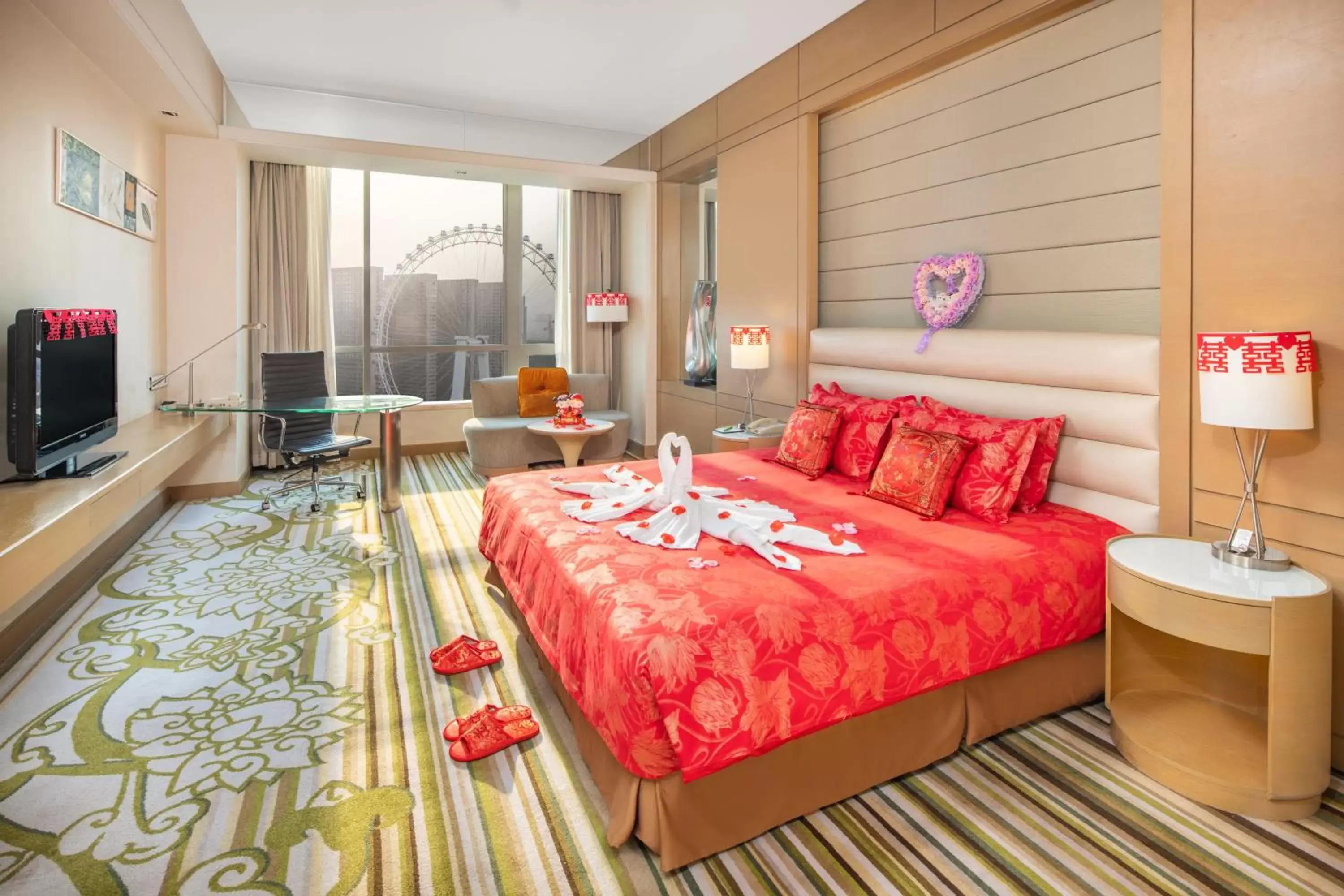 Bedroom in Holiday Inn Tianjin Riverside, an IHG Hotel