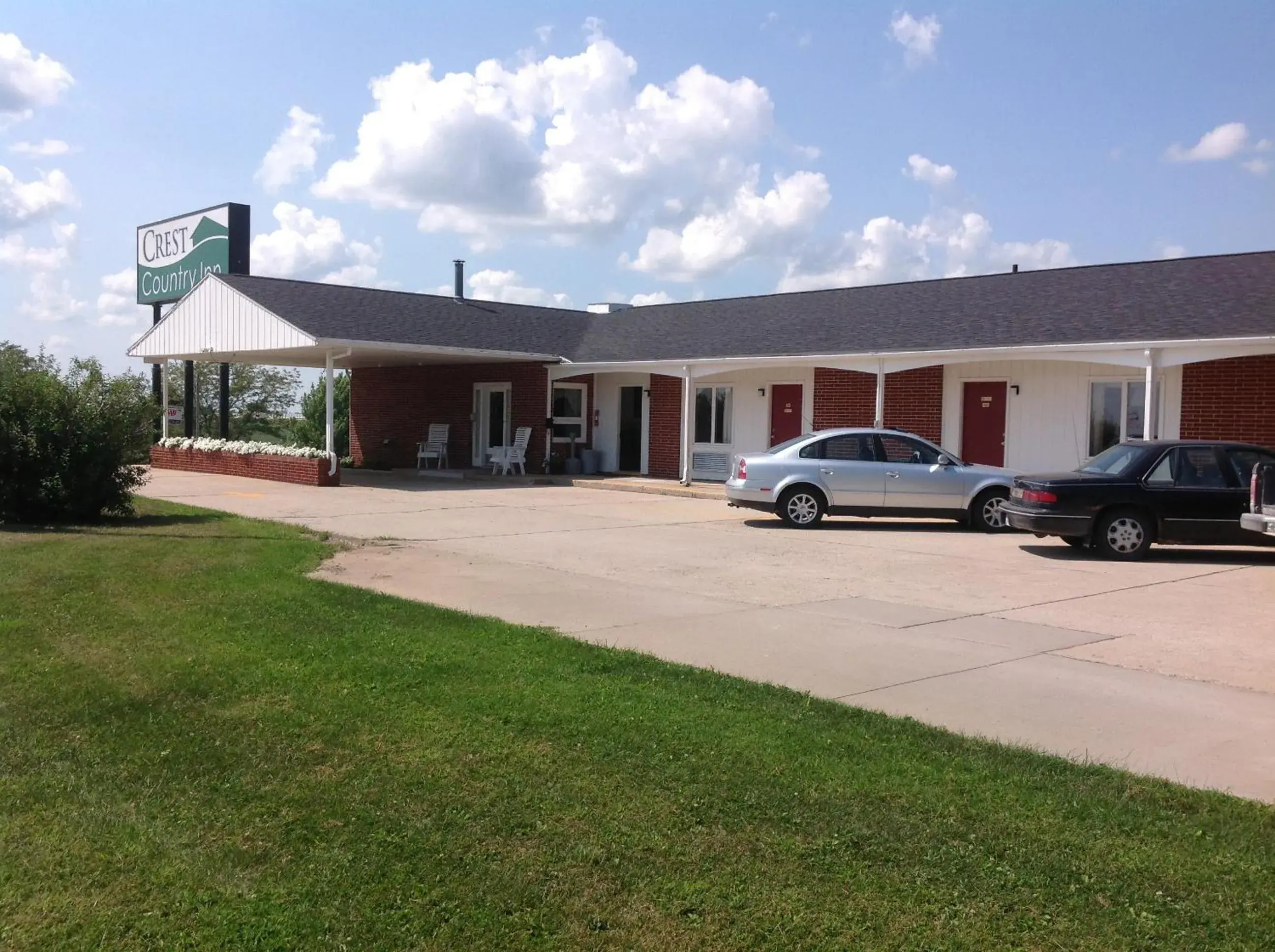 Facade/entrance, Property Building in Crest Country Inn