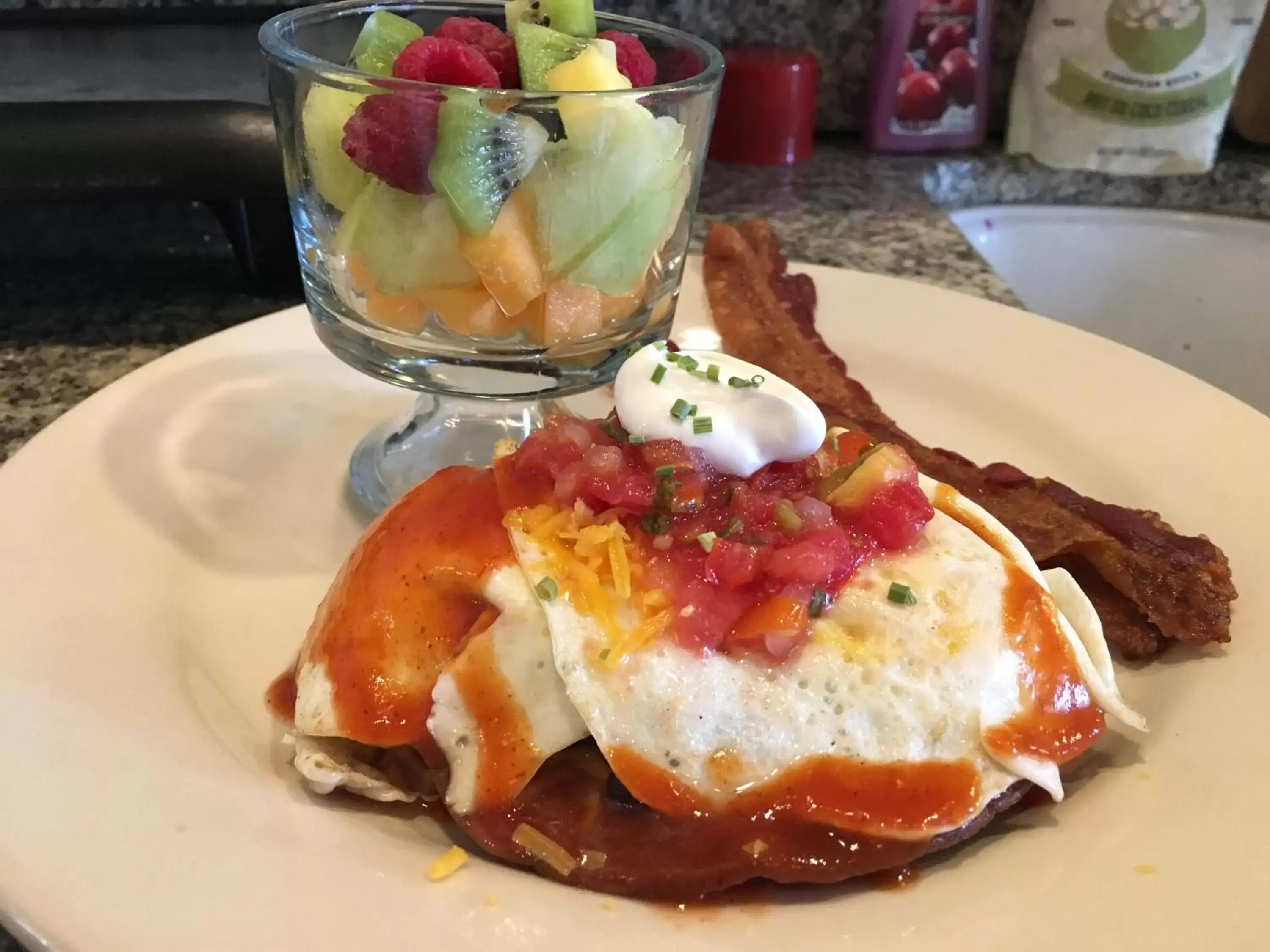 Dining area in Justine Inn Savannah Dining area in Justine Inn Savannah