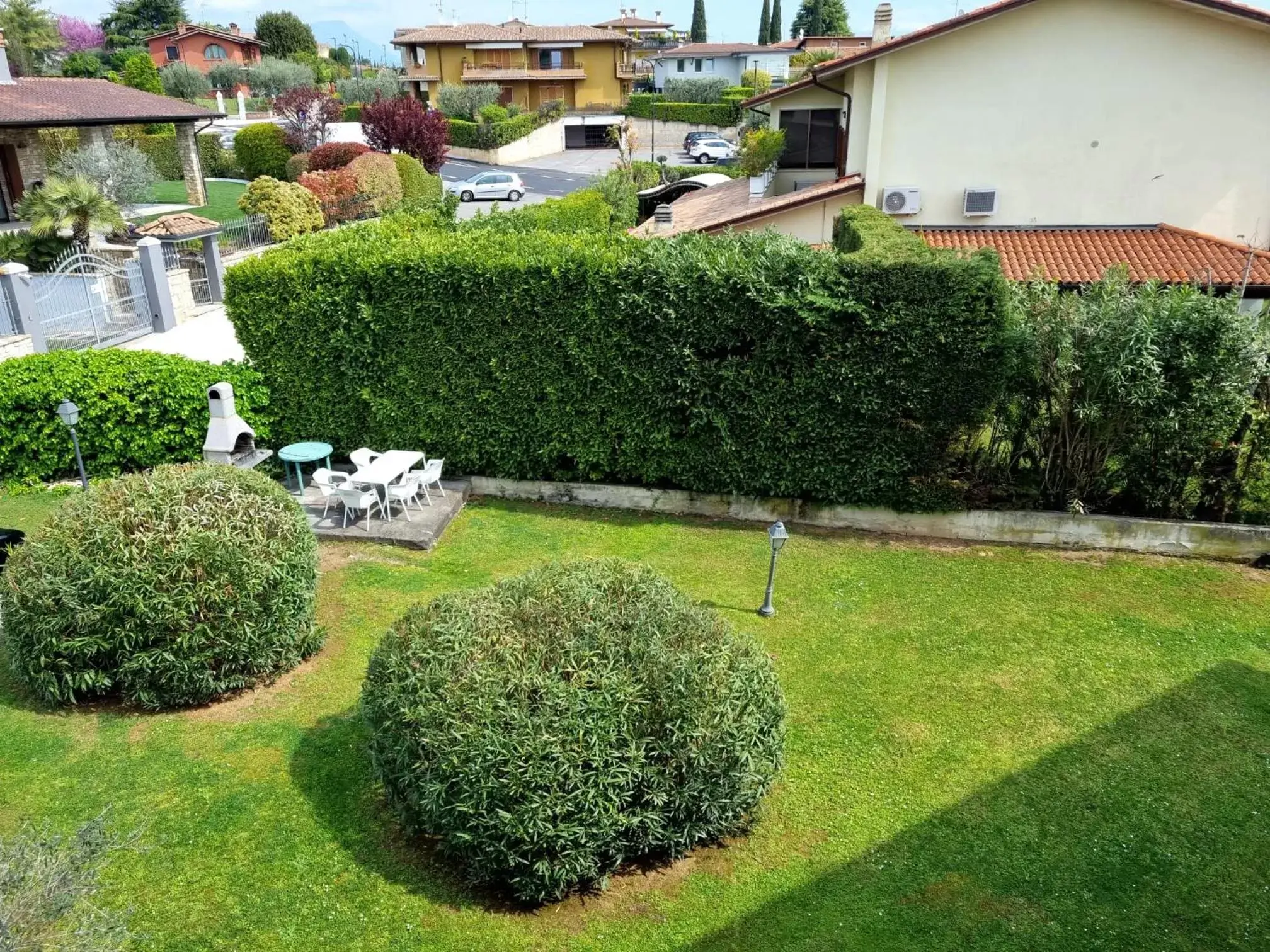 BBQ facilities, Garden in Le Terrazze sul Lago Hotel & Residence